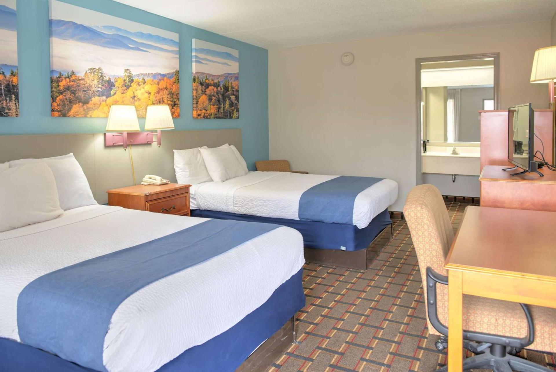 Days Inn by Wyndham Harriman photo 5