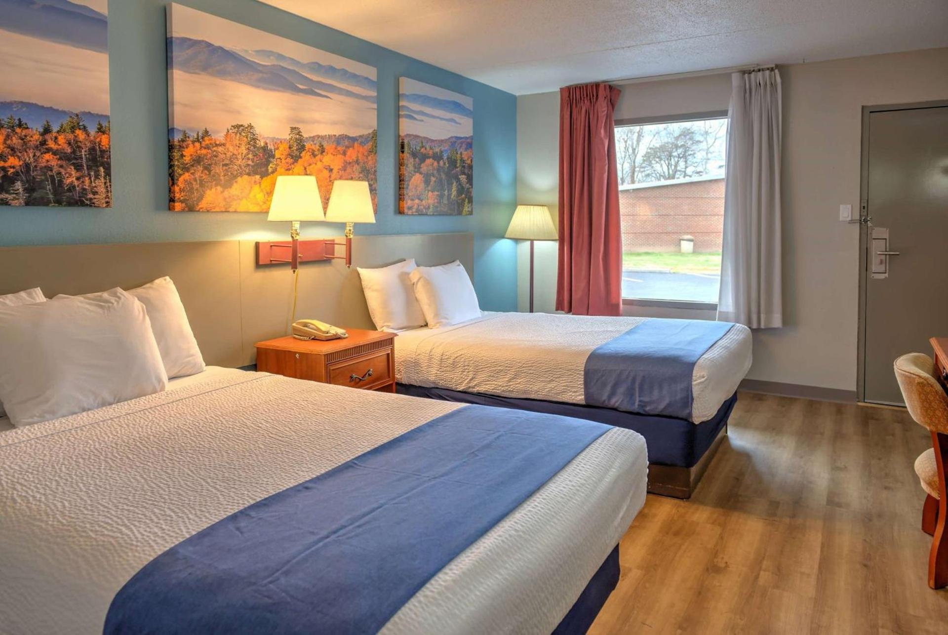 Days Inn by Wyndham Harriman photo 10