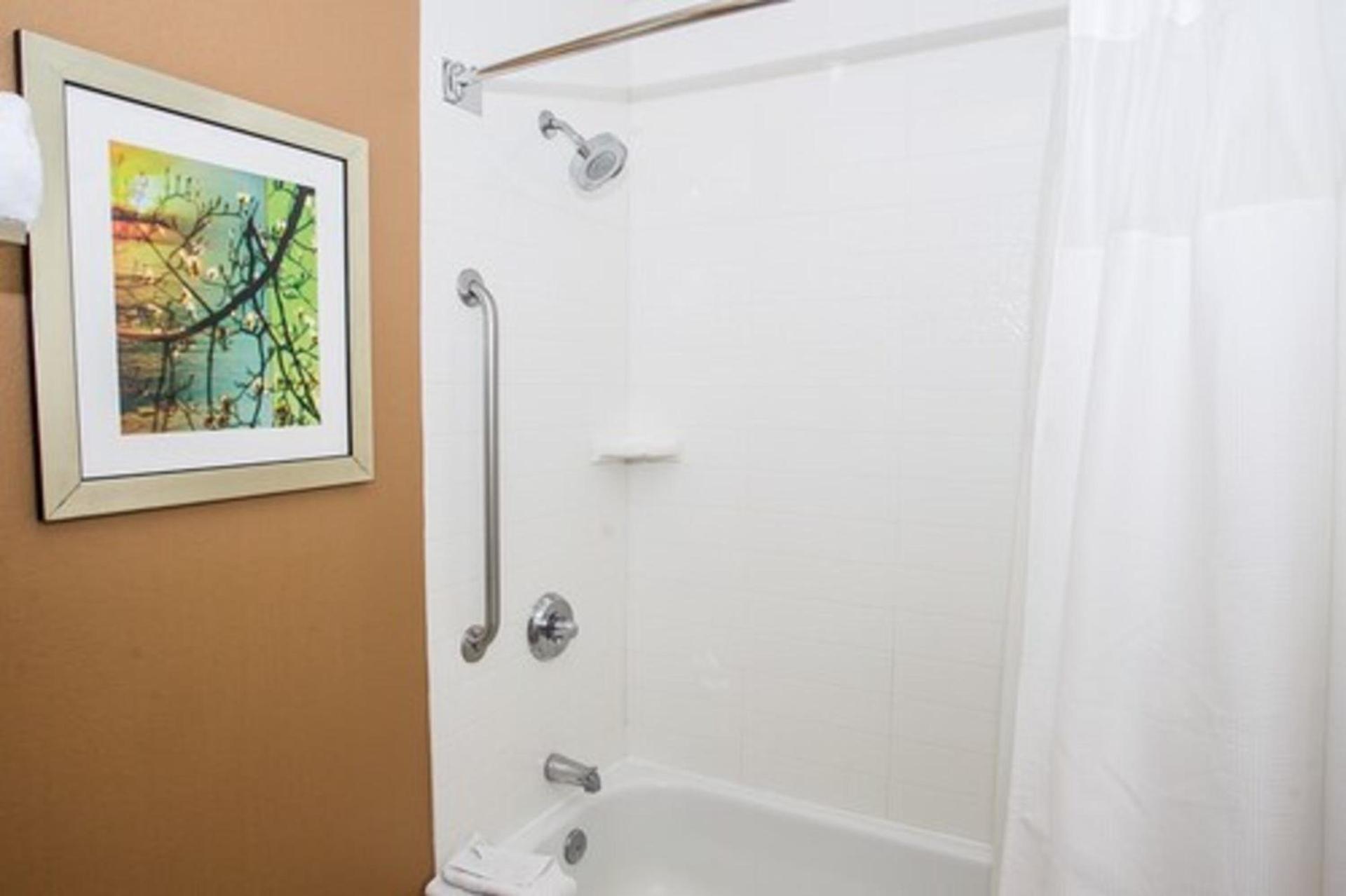 Fairfield Inn & Suites by Marriott Boston Milford photo 21