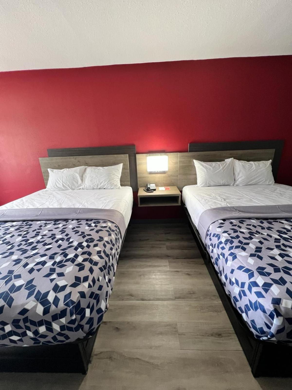 Econo lodge Kennett photo 9