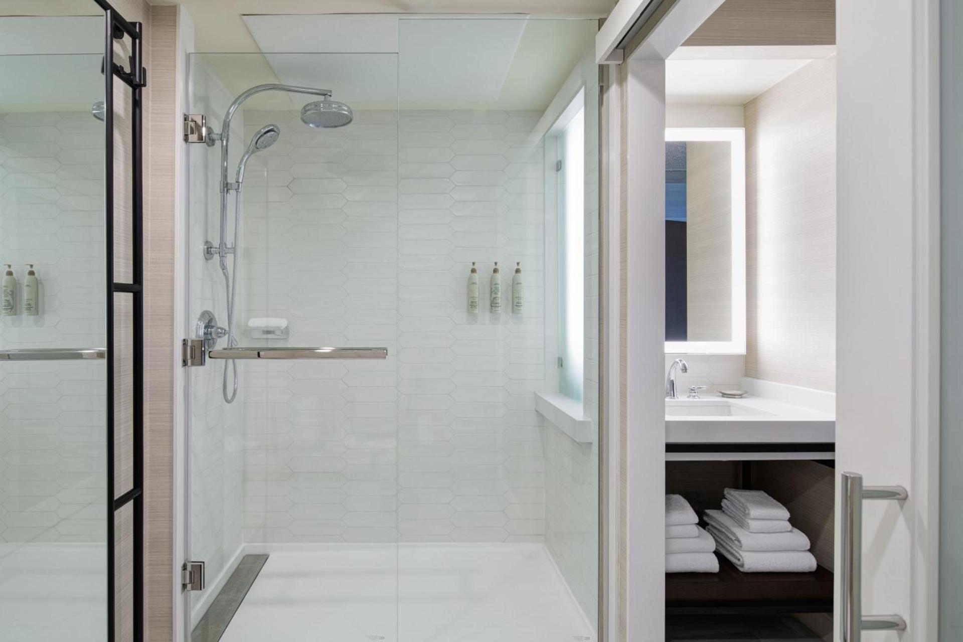 Renaissance Dallas Hotel photo 24