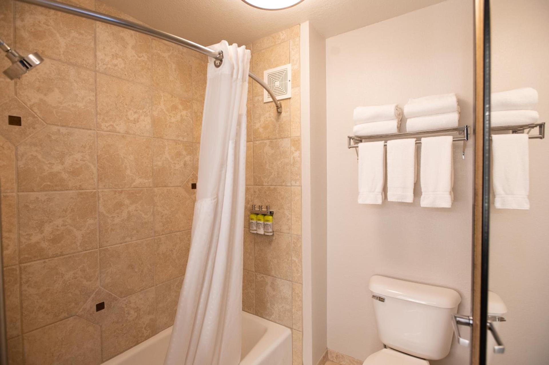 Holiday Inn Express Houghton-Keweenaw by IHG photo 10