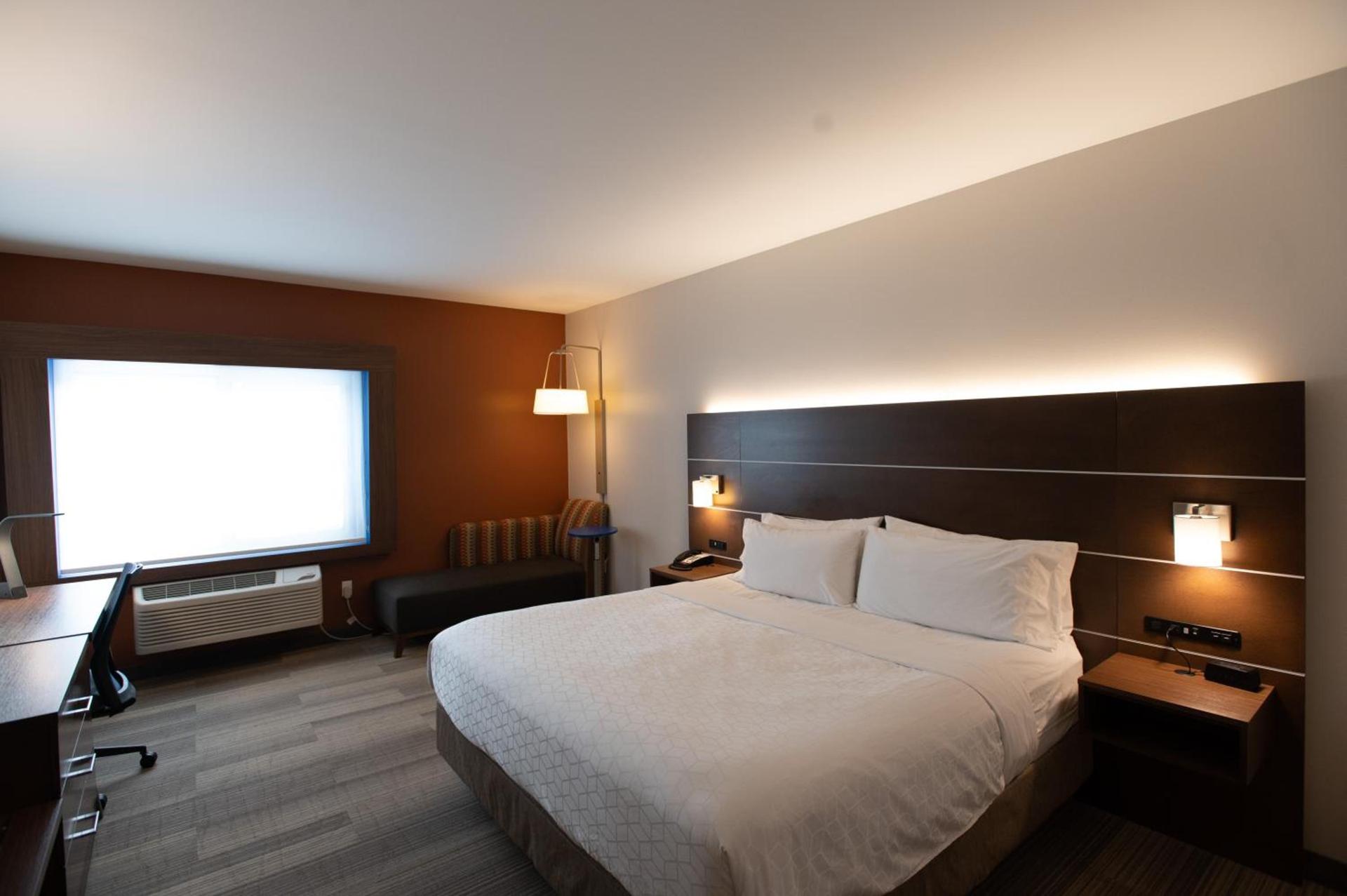 Holiday Inn Express Houghton-Keweenaw by IHG photo 14