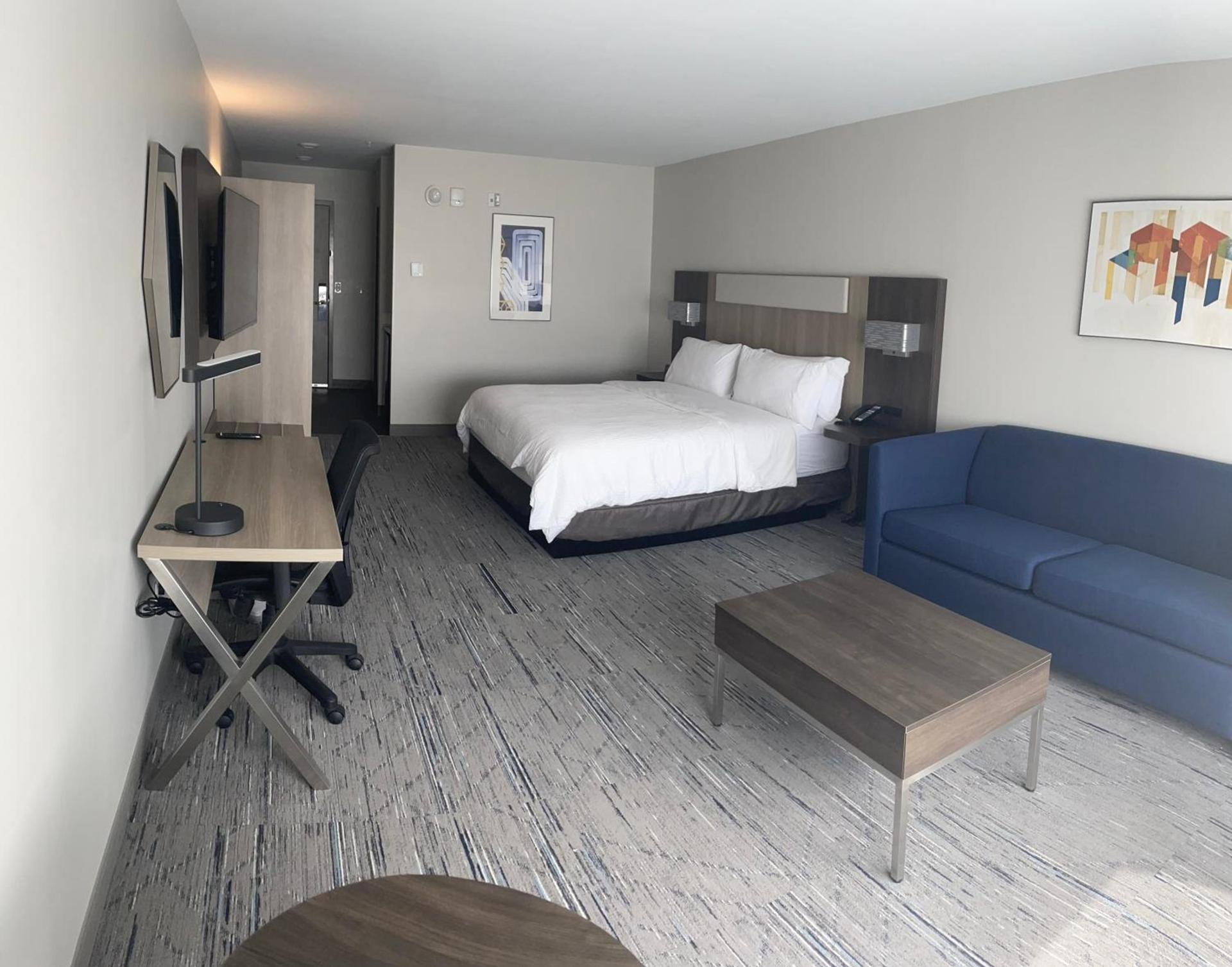 Holiday Inn Express & Suites Muskegon - Grand Haven by IHG photo 8