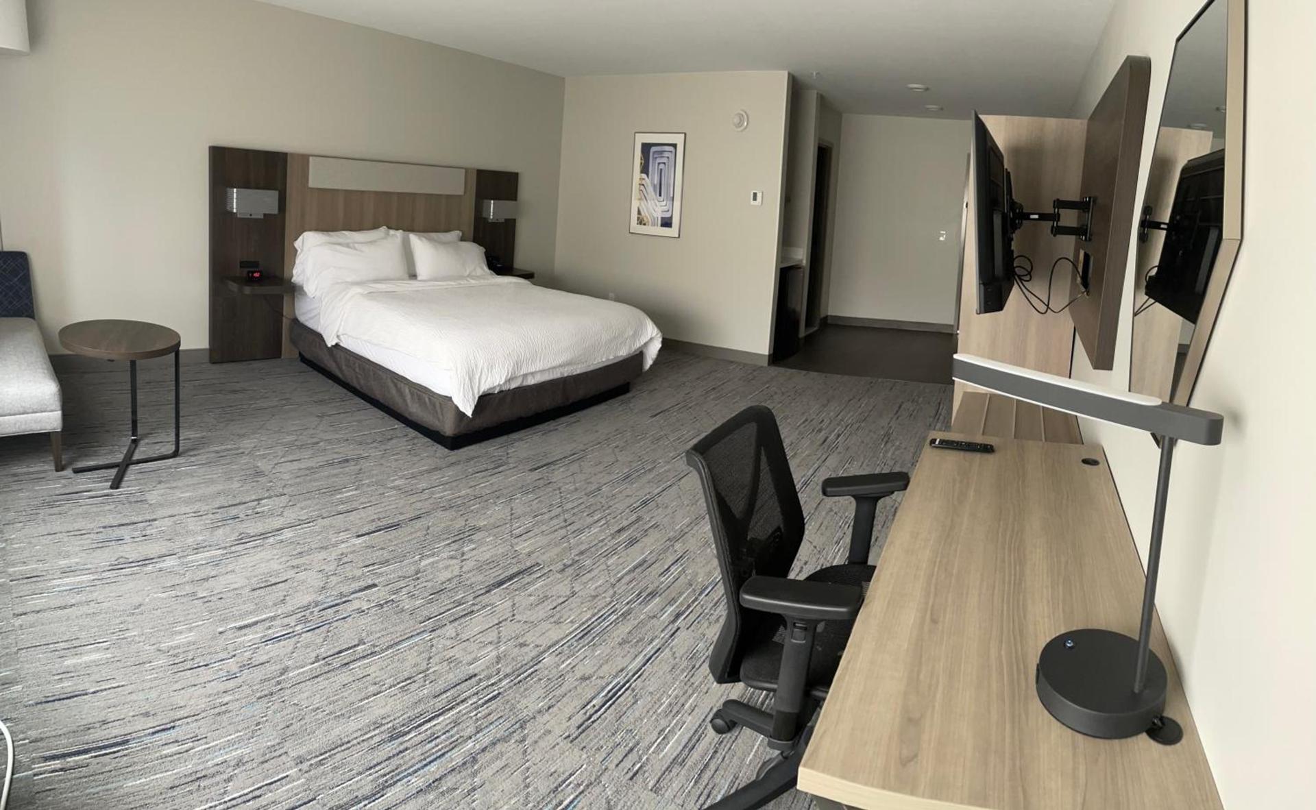 Holiday Inn Express & Suites Muskegon - Grand Haven by IHG photo 13