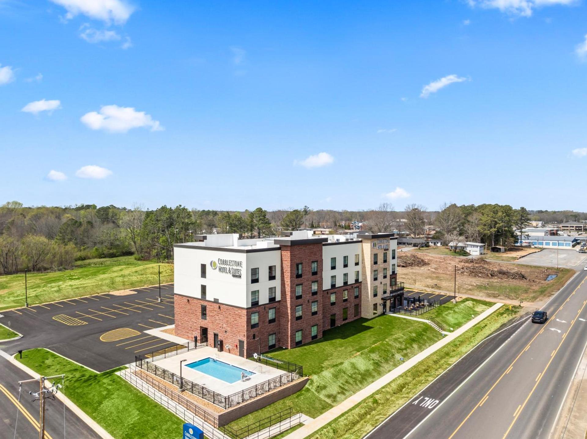 Cobblestone Hotel & Suites - Cullman photo 10