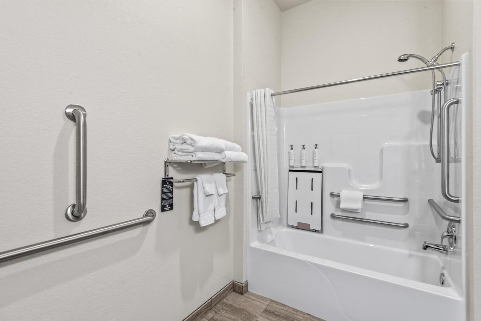 Cobblestone Hotel & Suites - Cullman photo 55