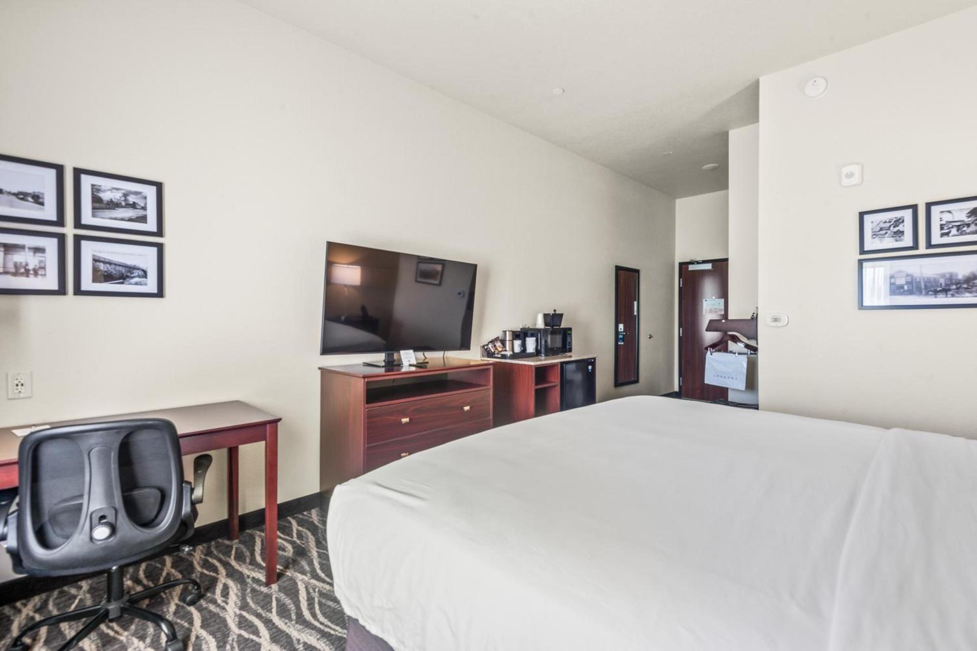 Cobblestone Hotel & Suites - Cullman photo 64