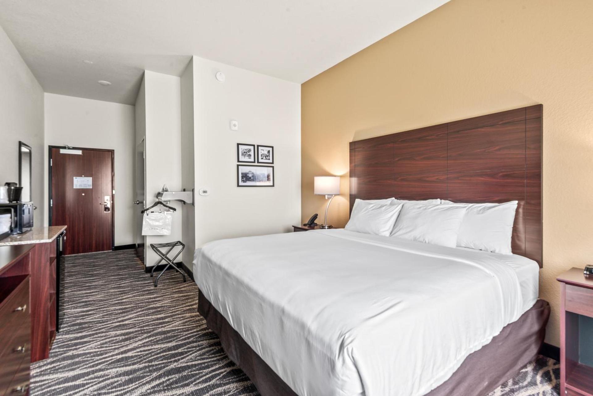 Cobblestone Hotel & Suites - Cullman photo 59