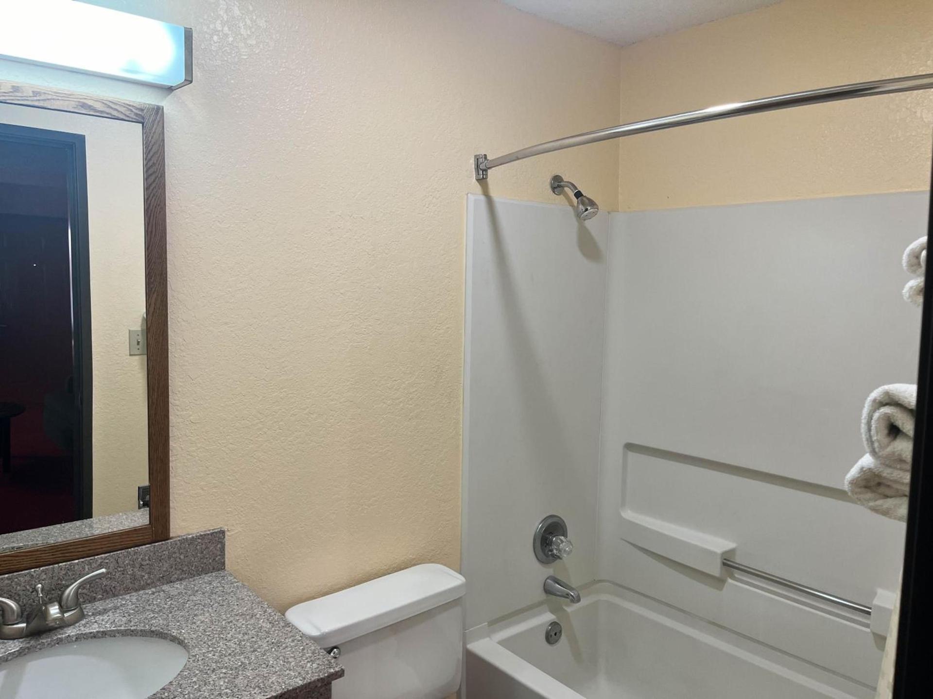 Motel 6 Deming, NM photo 25