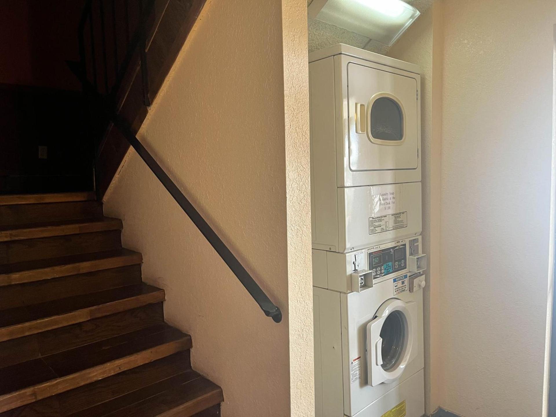 Motel 6 Deming, NM photo 21