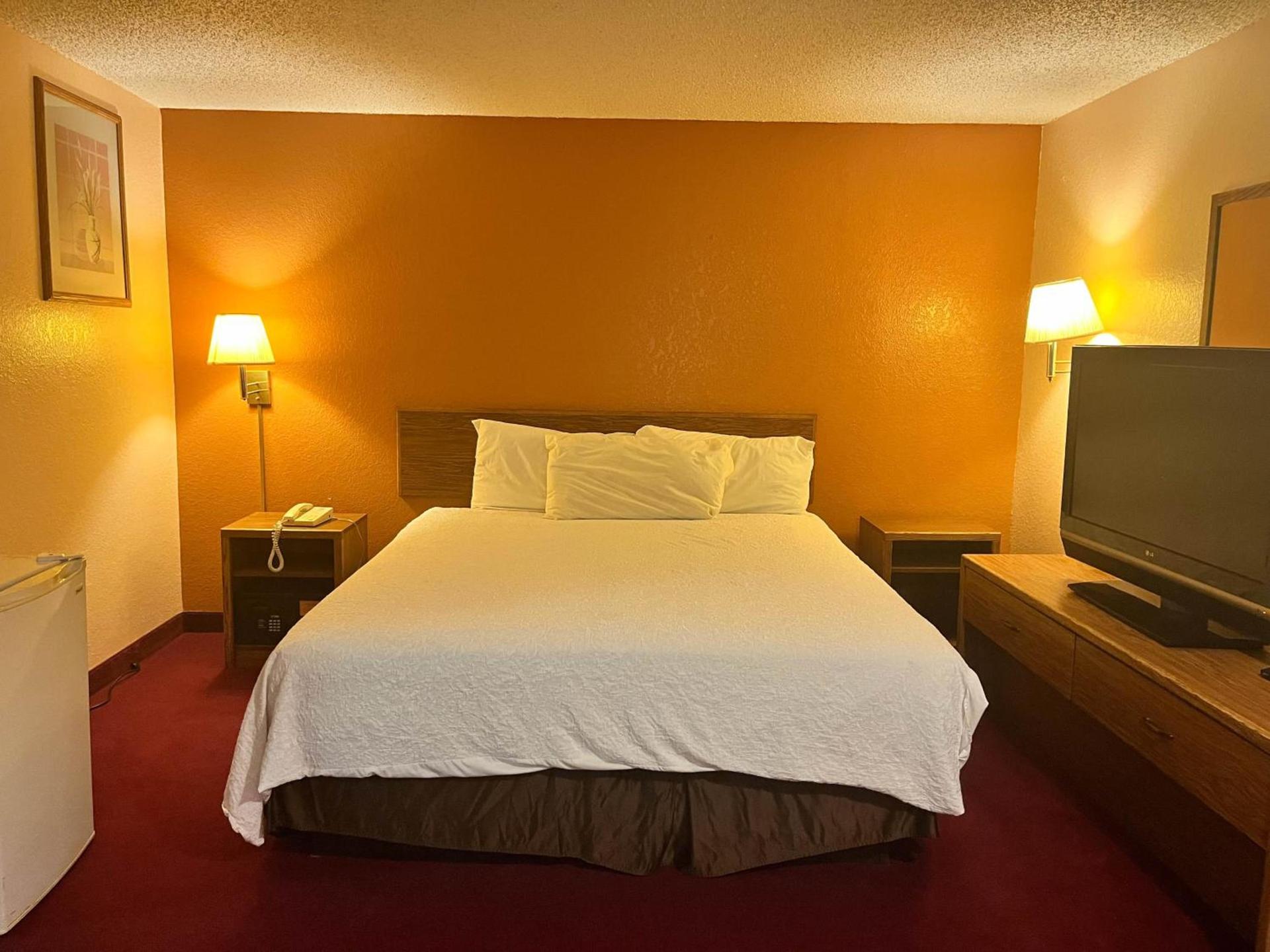 Motel 6 Deming, NM photo 11