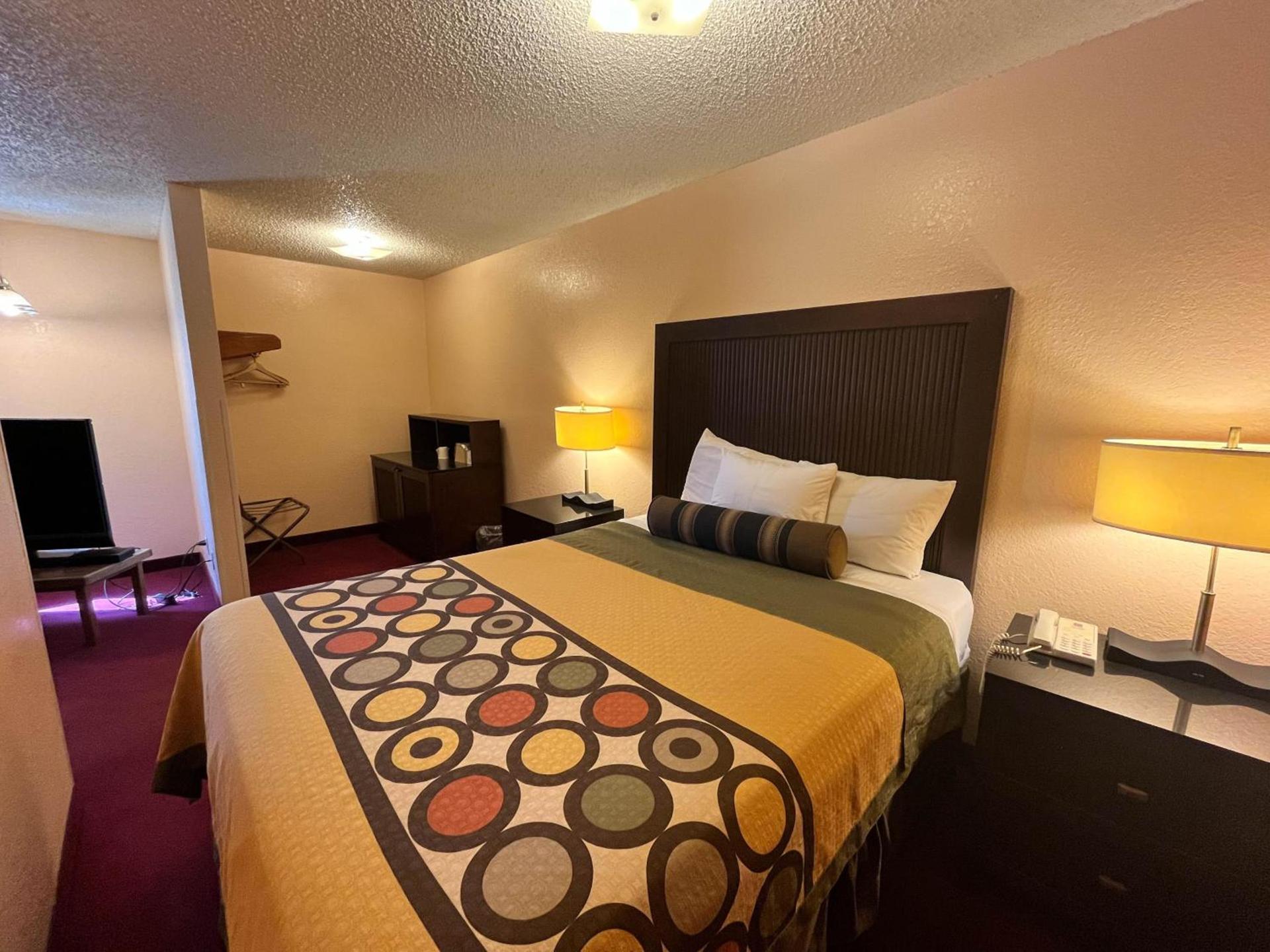 Motel 6 Deming, NM photo 16