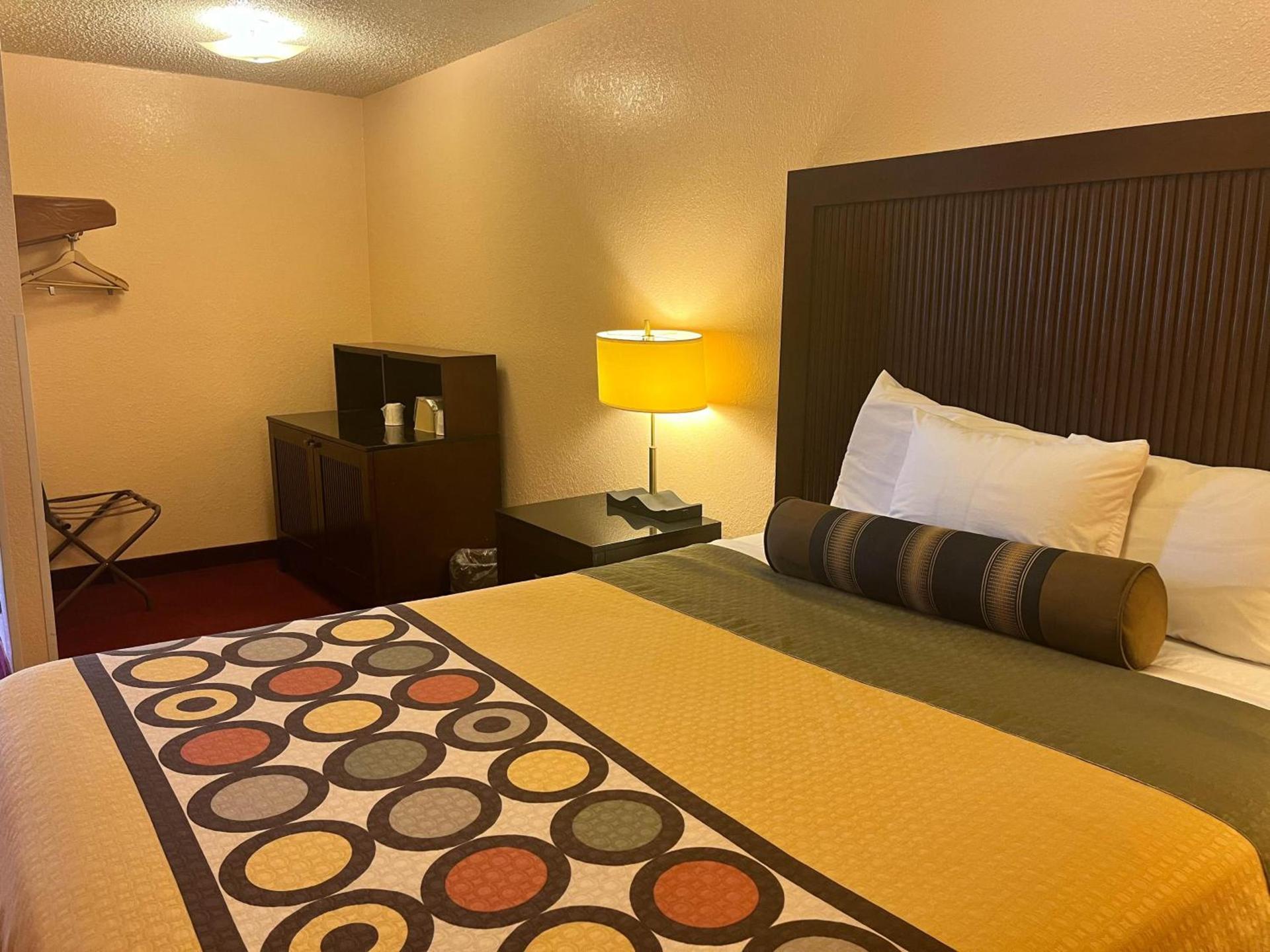 Motel 6 Deming, NM photo 10