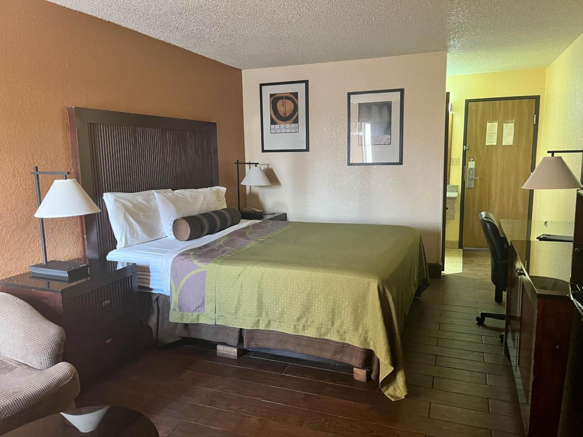 Motel 6 Deming, NM photo 22