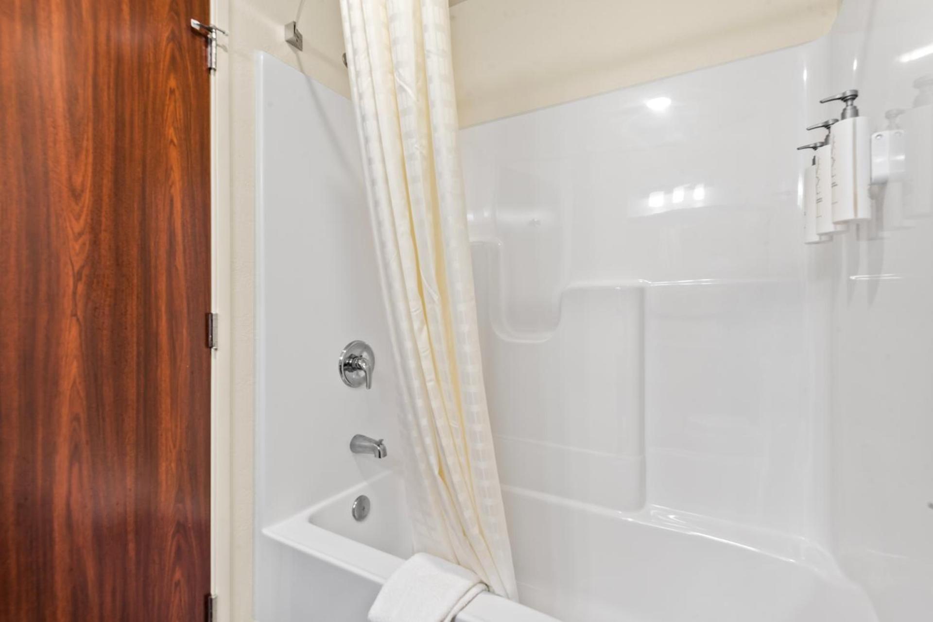 Cobblestone Hotel & Suites - Cullman photo 66