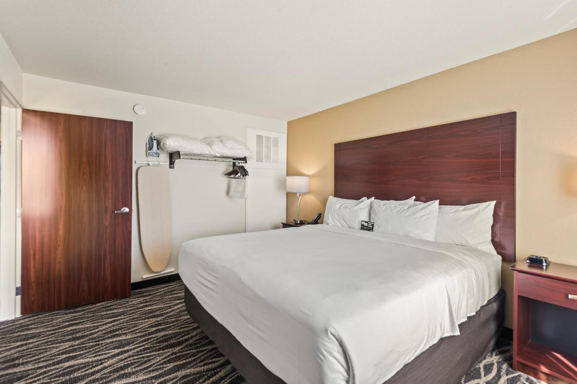 Cobblestone Hotel & Suites - Cullman photo 72