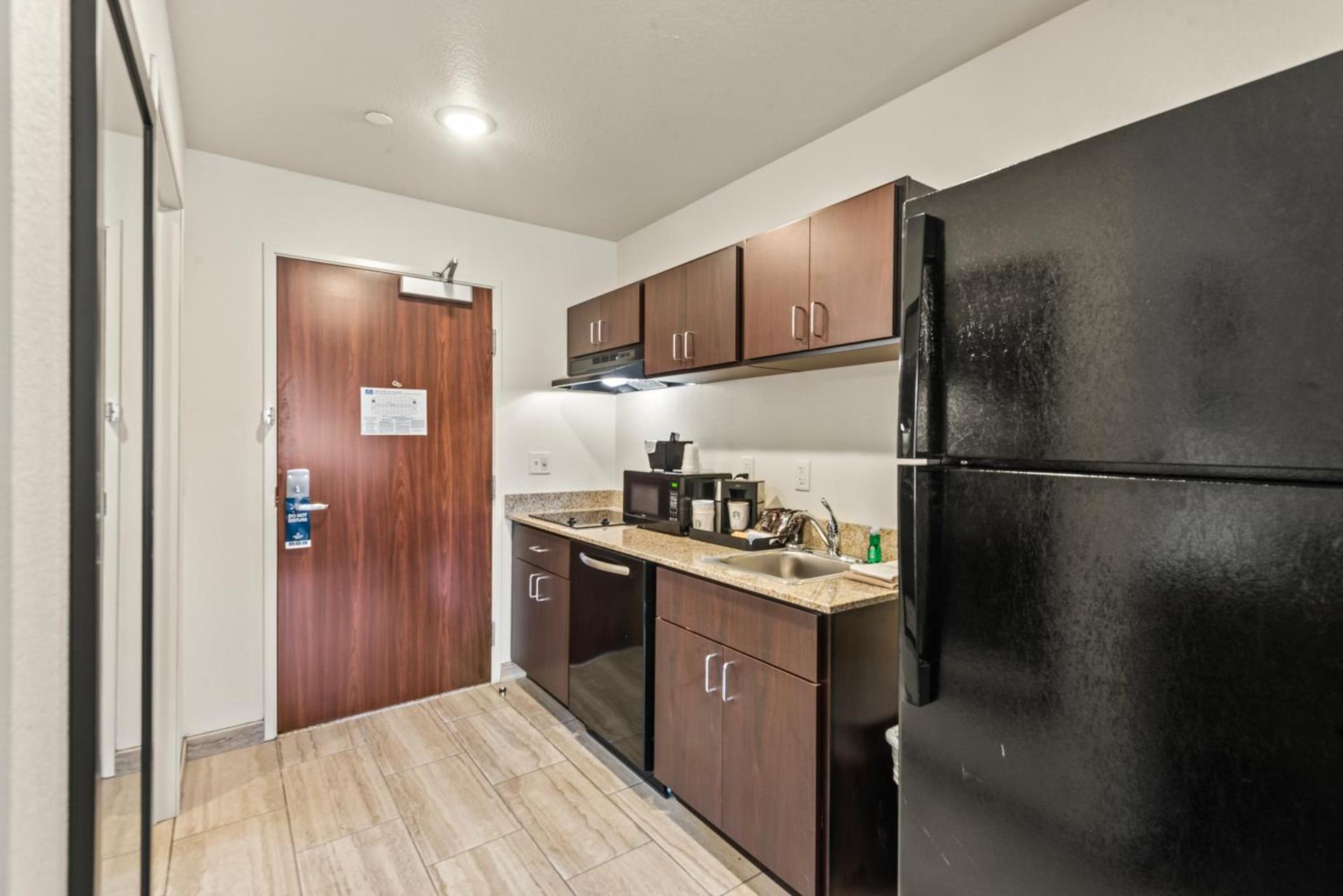 Cobblestone Hotel & Suites - Cullman photo 77