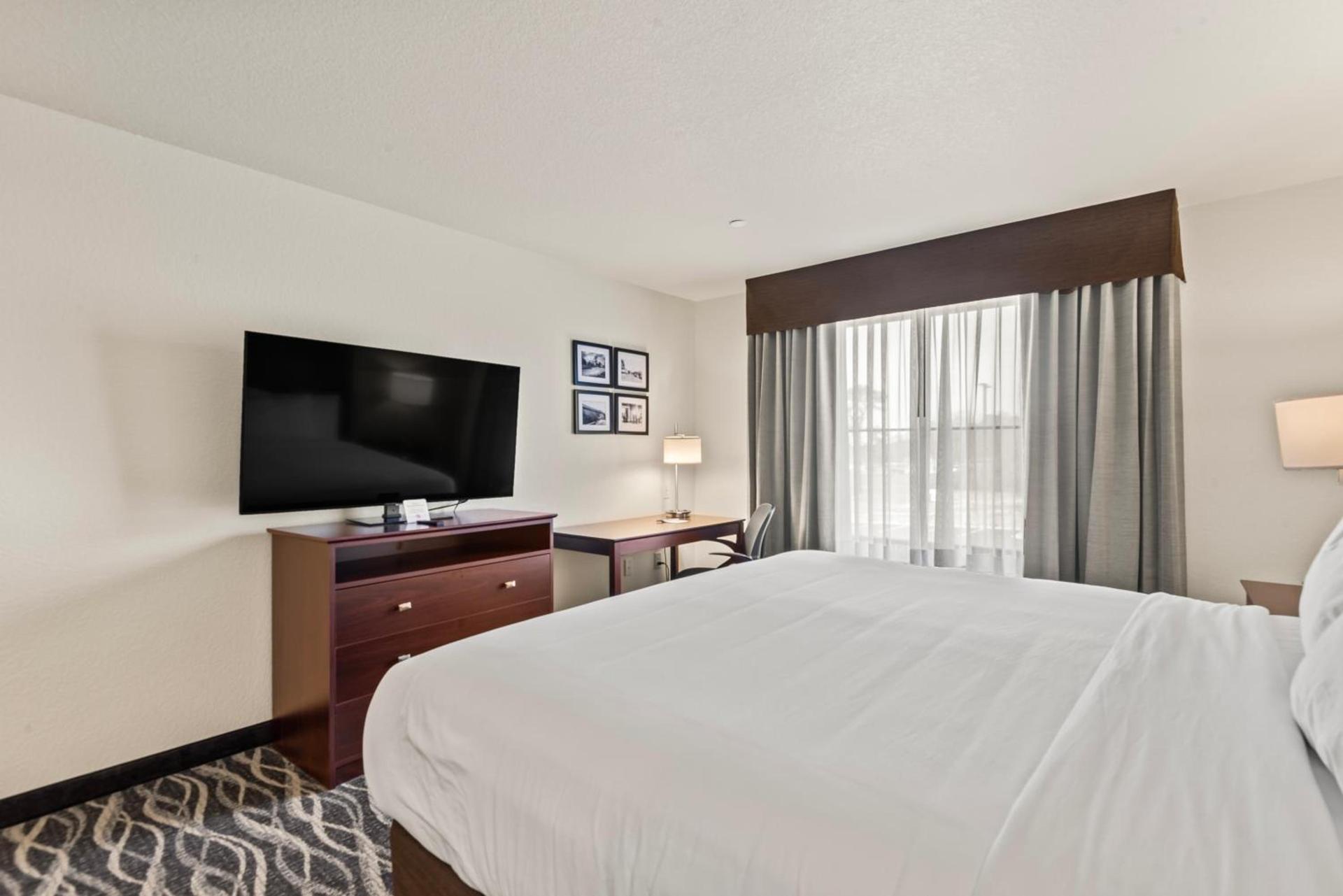 Cobblestone Hotel & Suites - Cullman photo 79