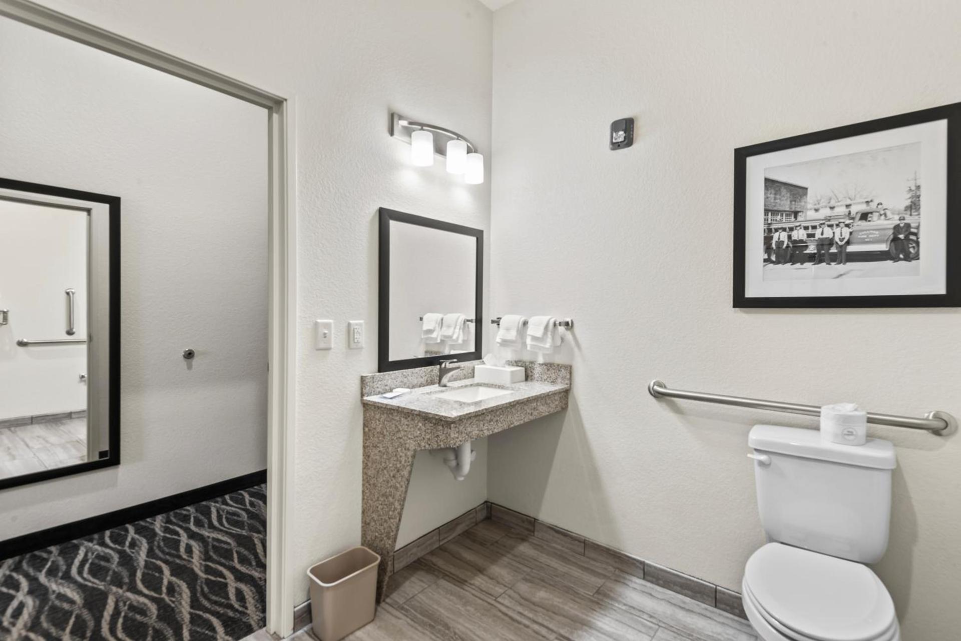 Cobblestone Hotel & Suites - Cullman photo 87