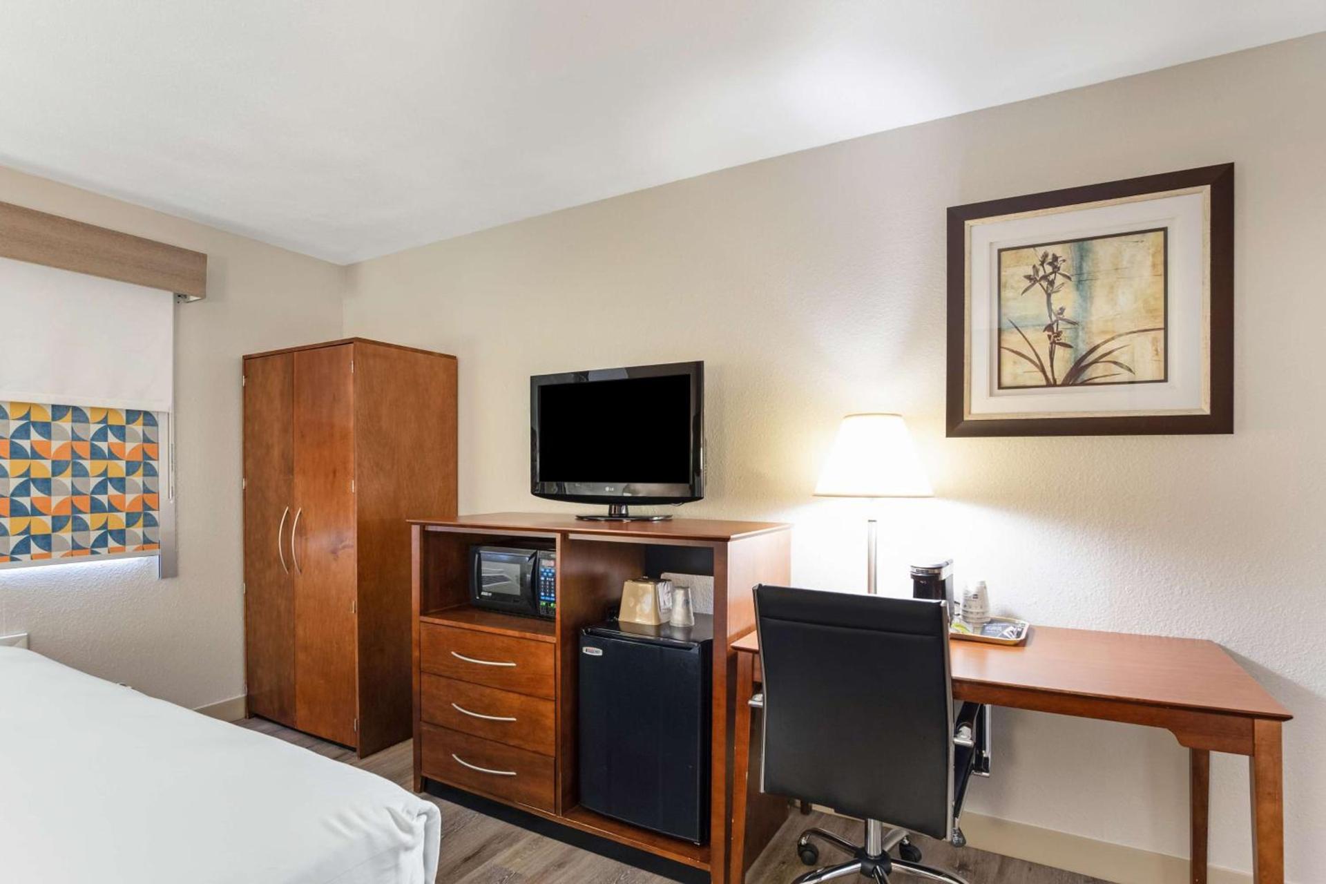 Best Western U.S. Inn photo 16