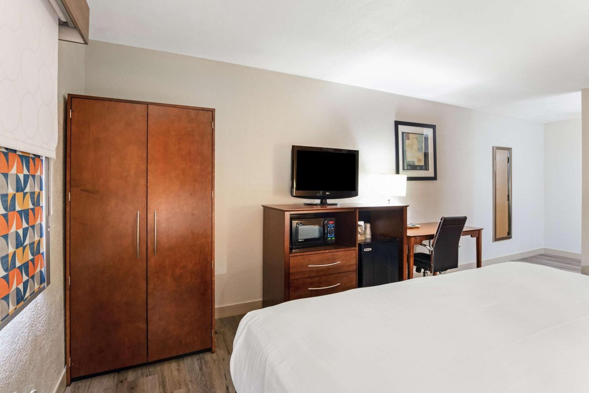 Best Western U.S. Inn photo 18