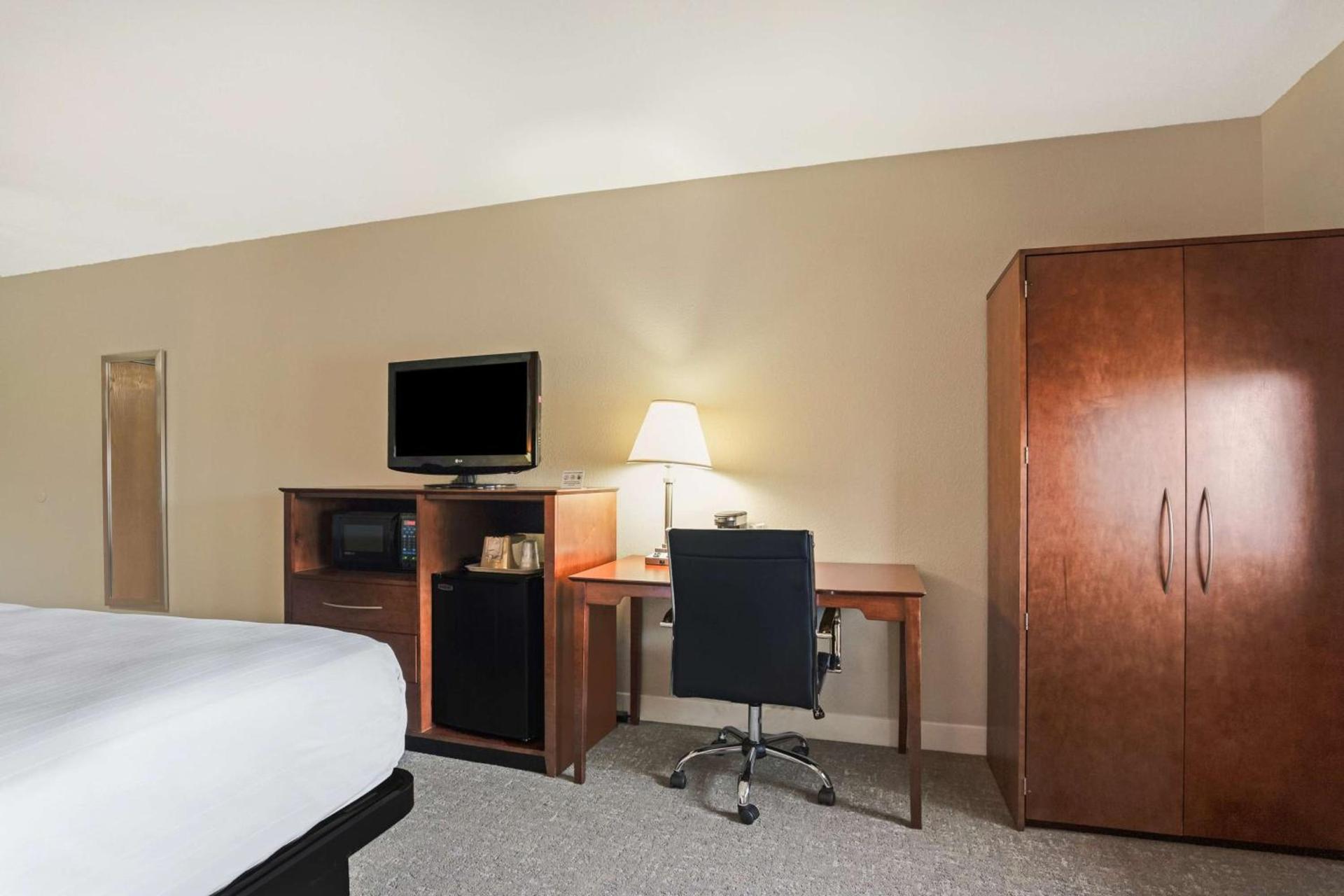 Best Western U.S. Inn photo 24