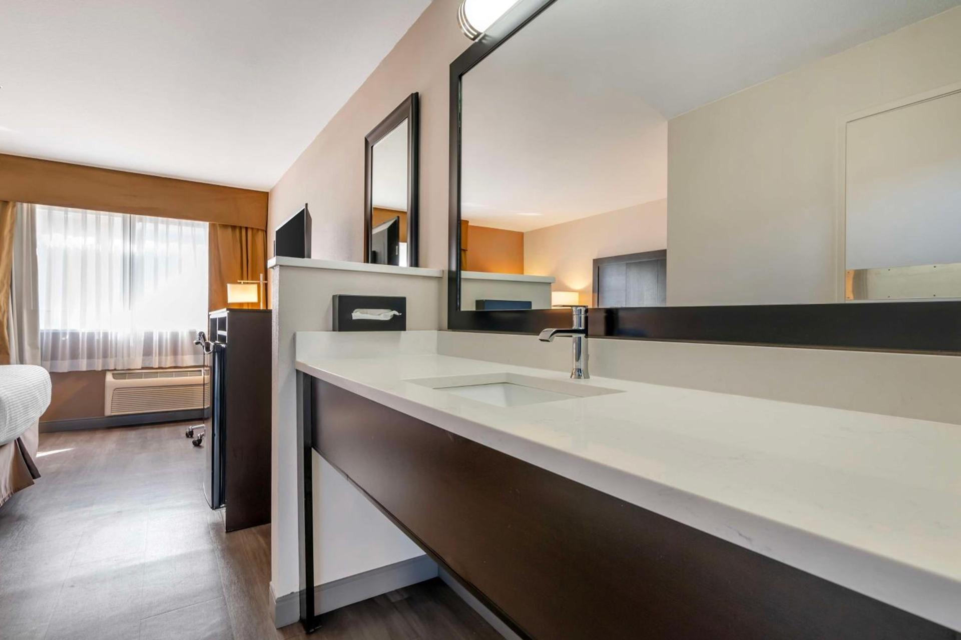 Best Western Inn of Vancouver photo 2