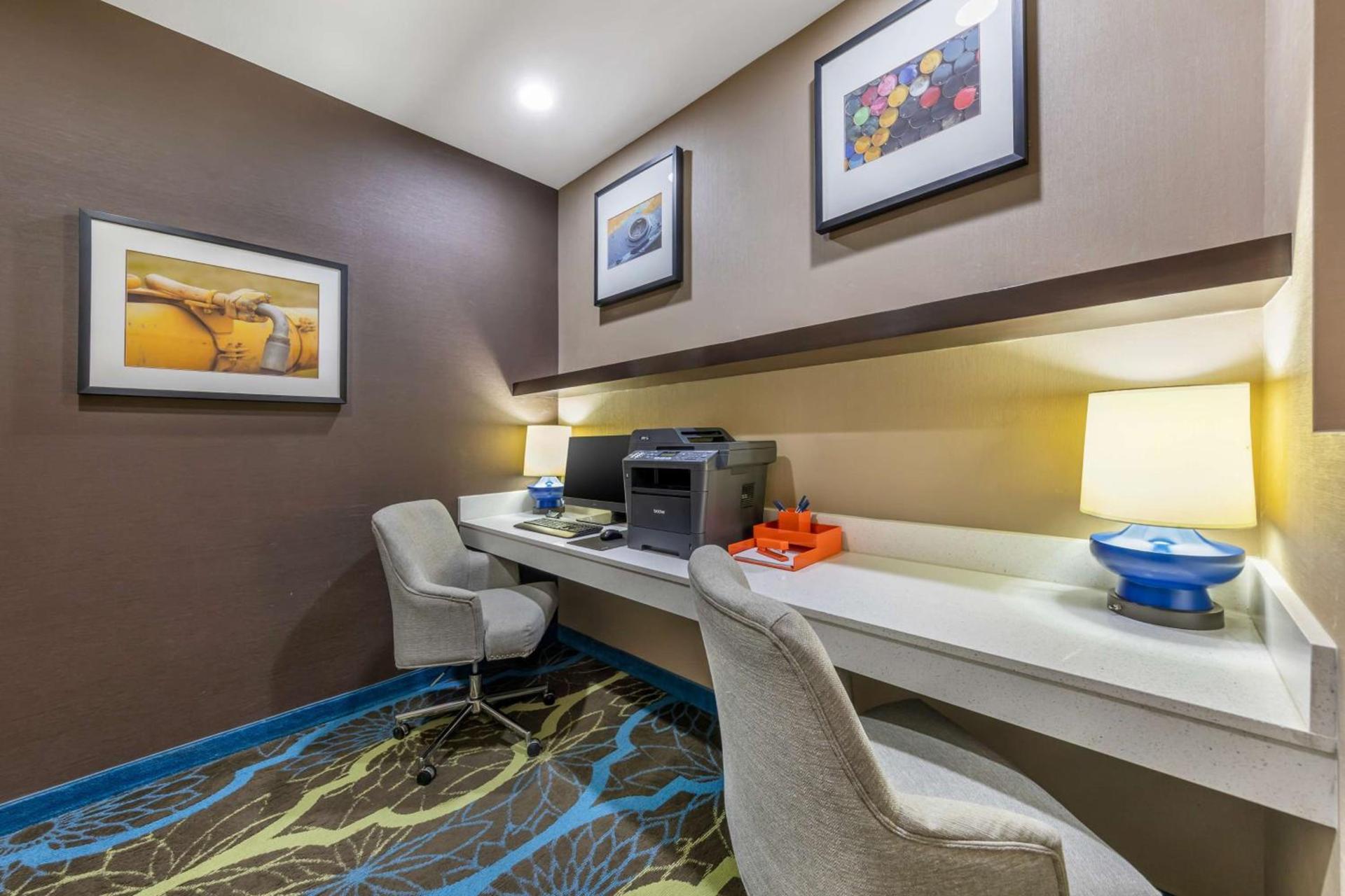Best Western Plus Taft Inn photo 13
