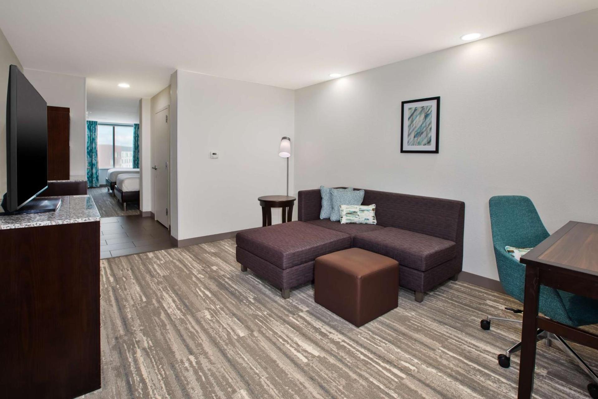 Hilton Garden Inn Benton Harbor photo 15