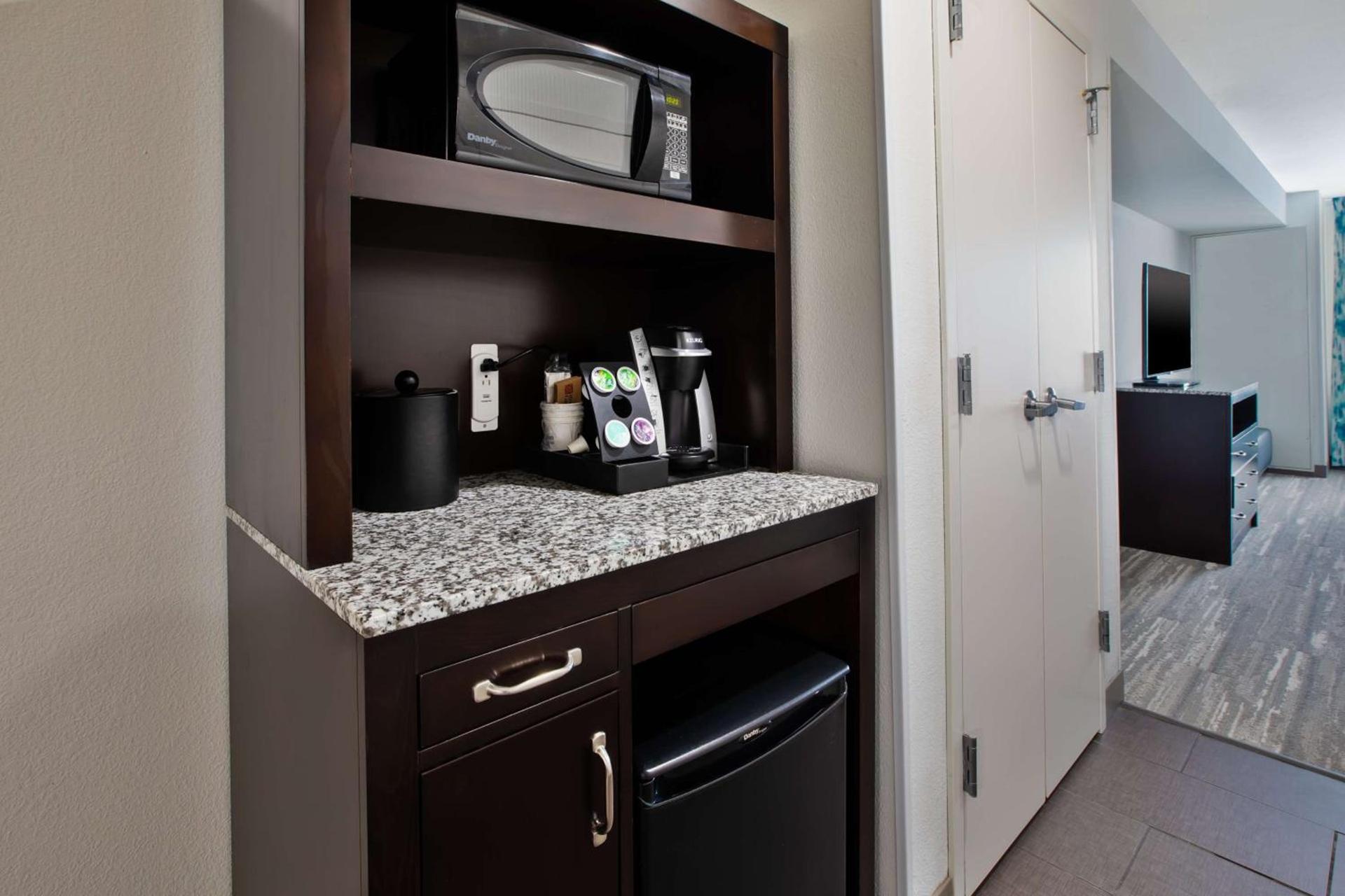 Hilton Garden Inn Benton Harbor photo 31