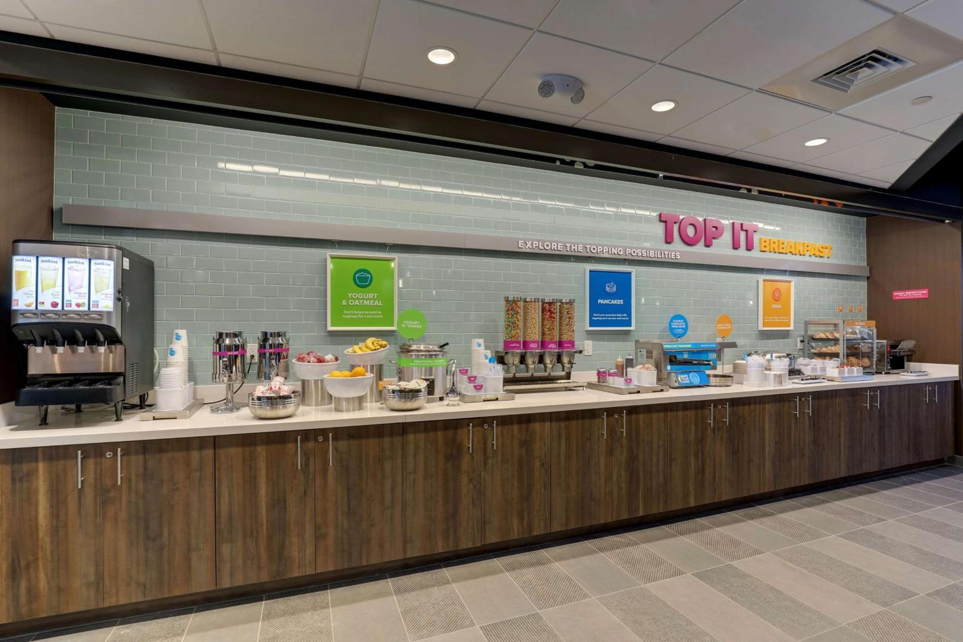 Tru By Hilton Smithfield I-95 photo 13