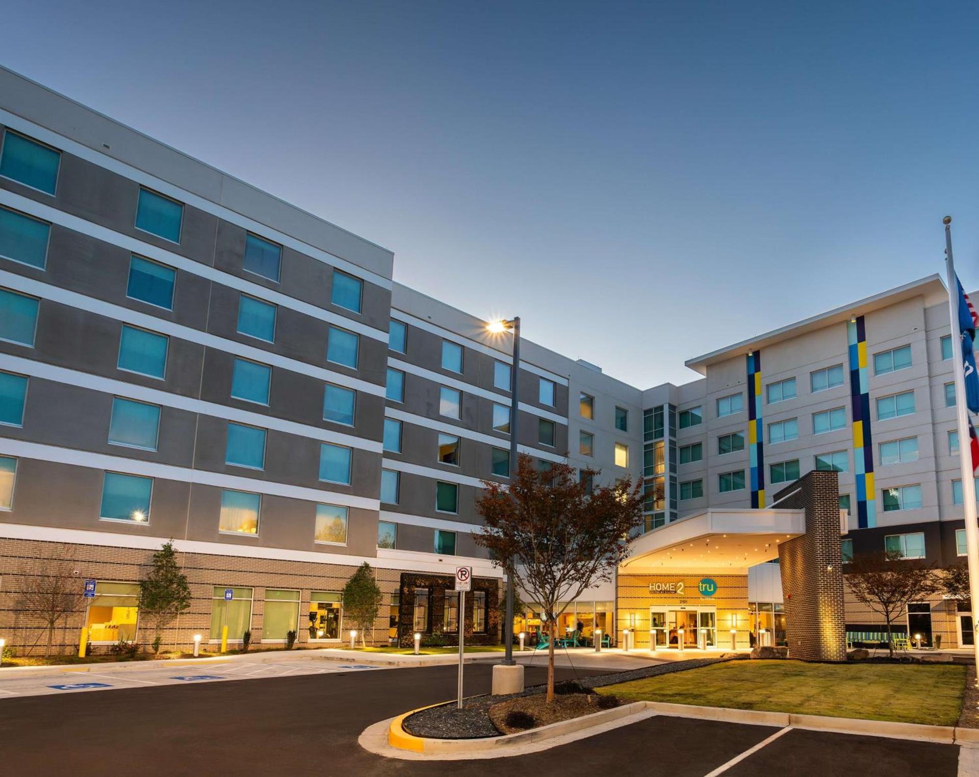 Tru By Hilton Atlanta Airport College Park photo 2