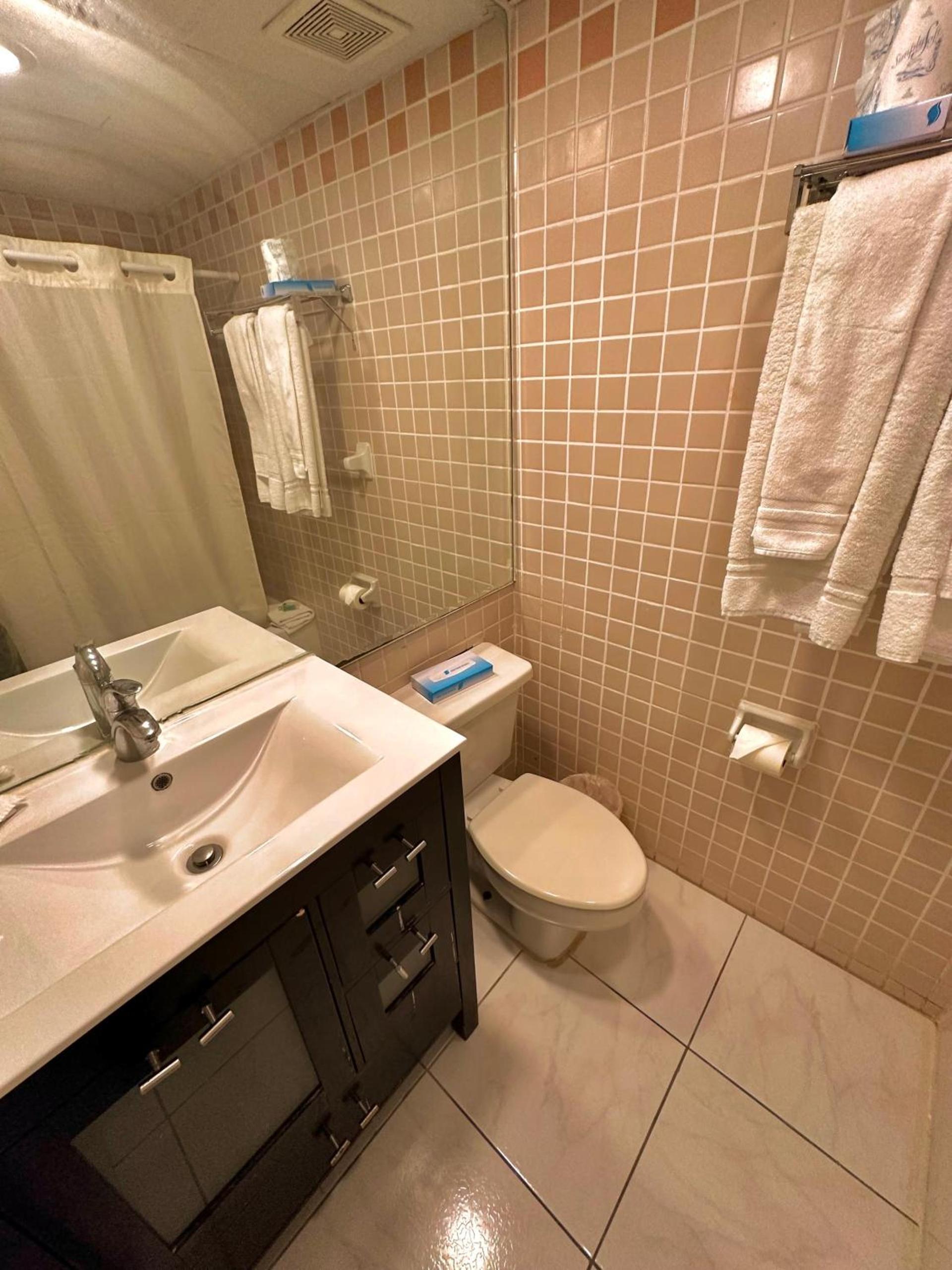 Hotel Chateaubleau photo 24