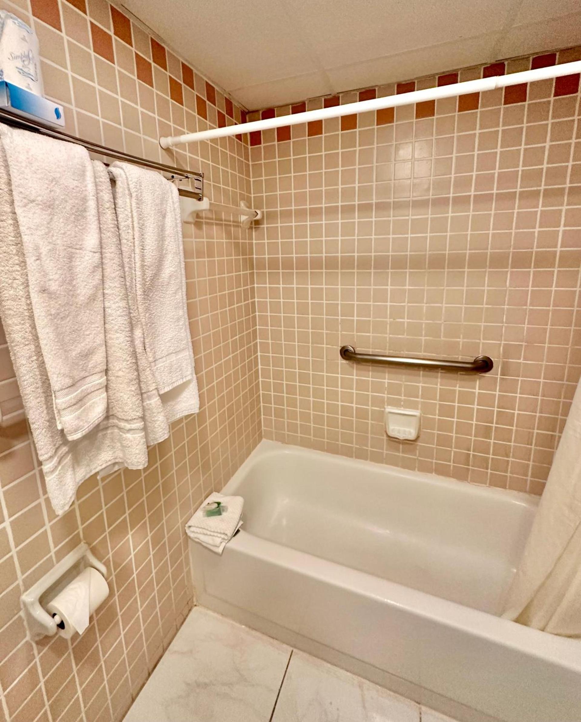 Hotel Chateaubleau photo 25