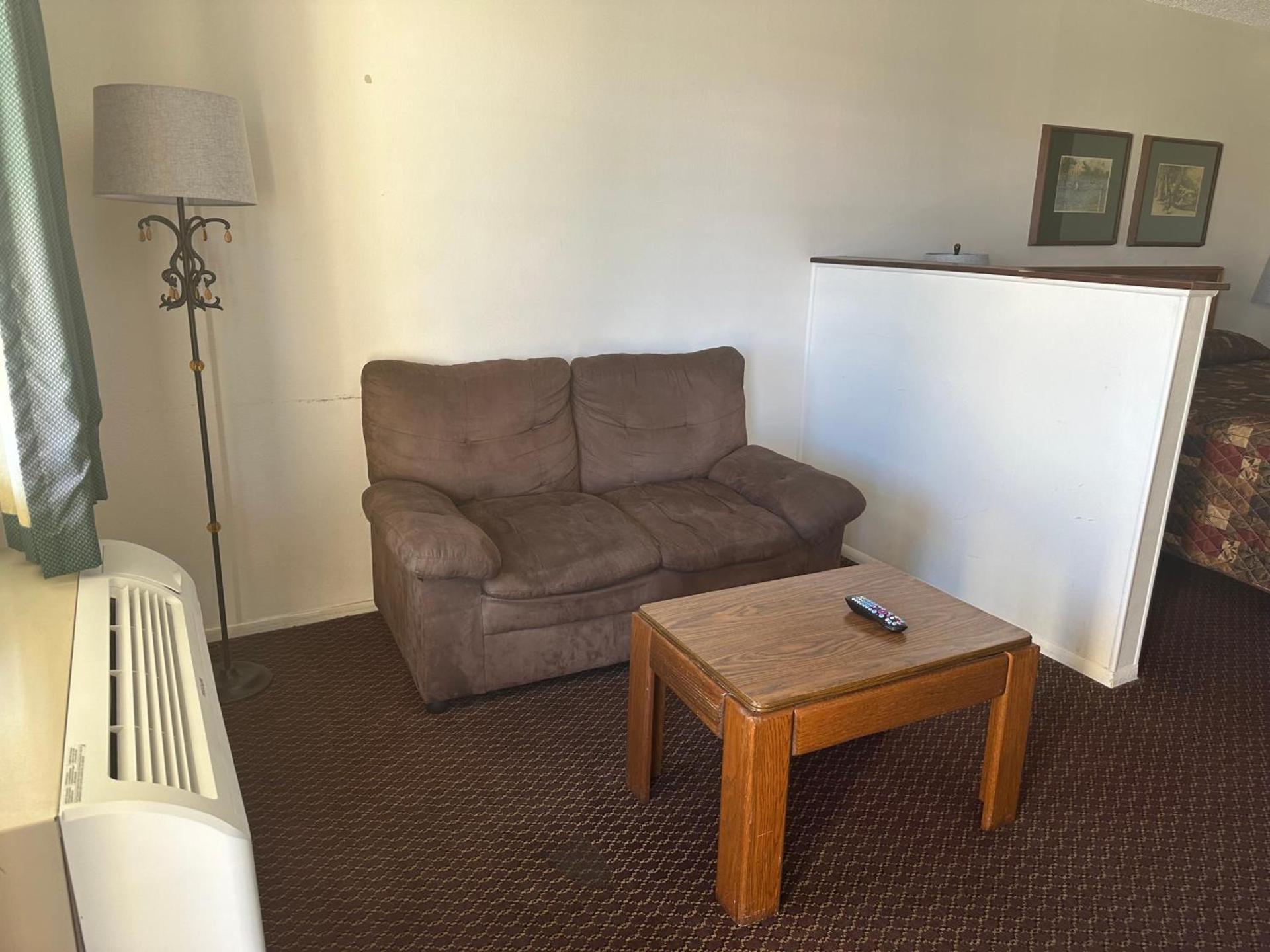 Windcrest Inn and Suites photo 44