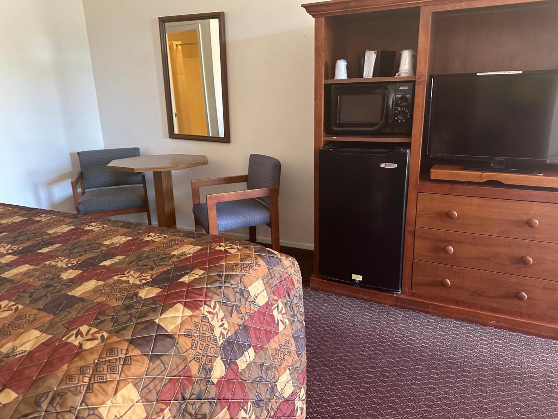 Windcrest Inn and Suites photo 47