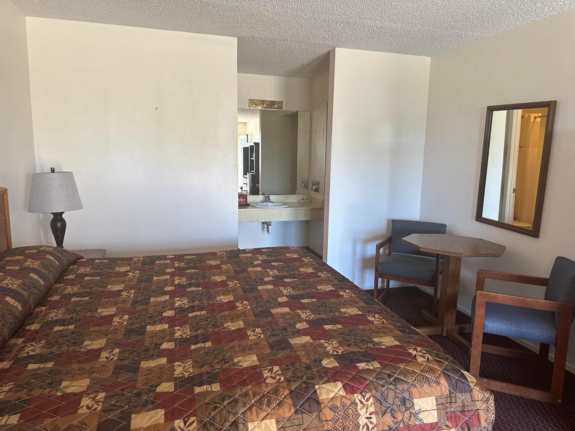 Windcrest Inn and Suites photo 55