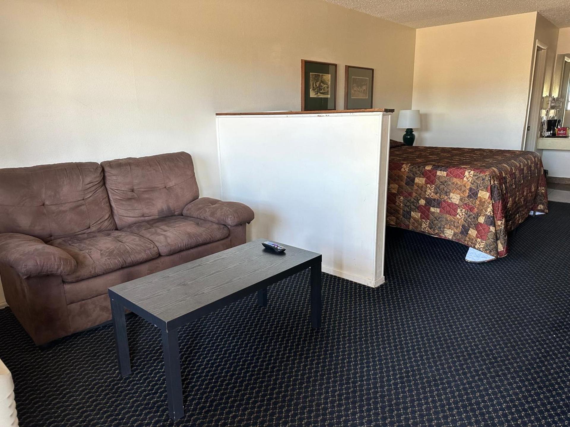 Windcrest Inn and Suites photo 56