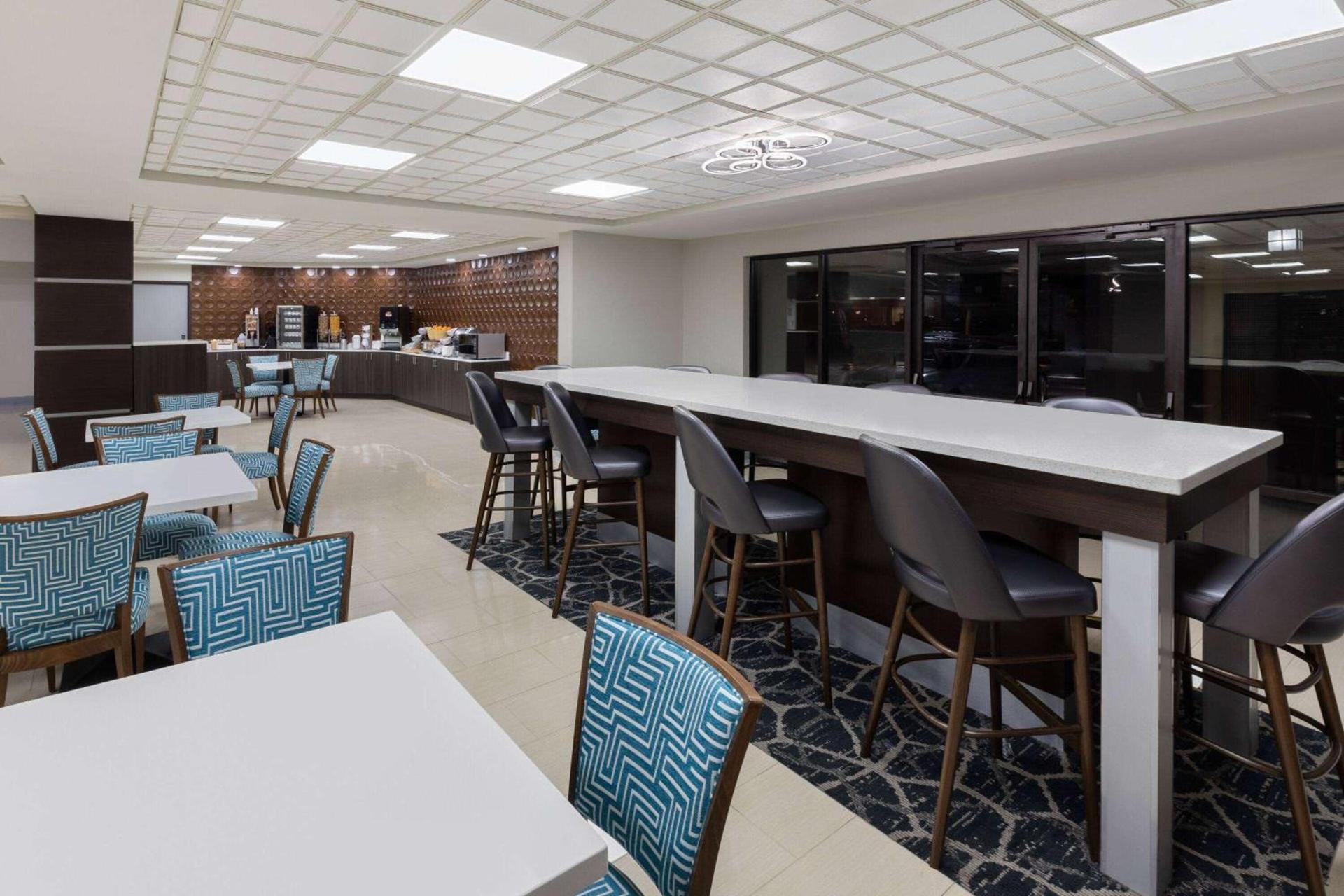 Wingate by Wyndham Sulphur Near Lake Charles photo 48