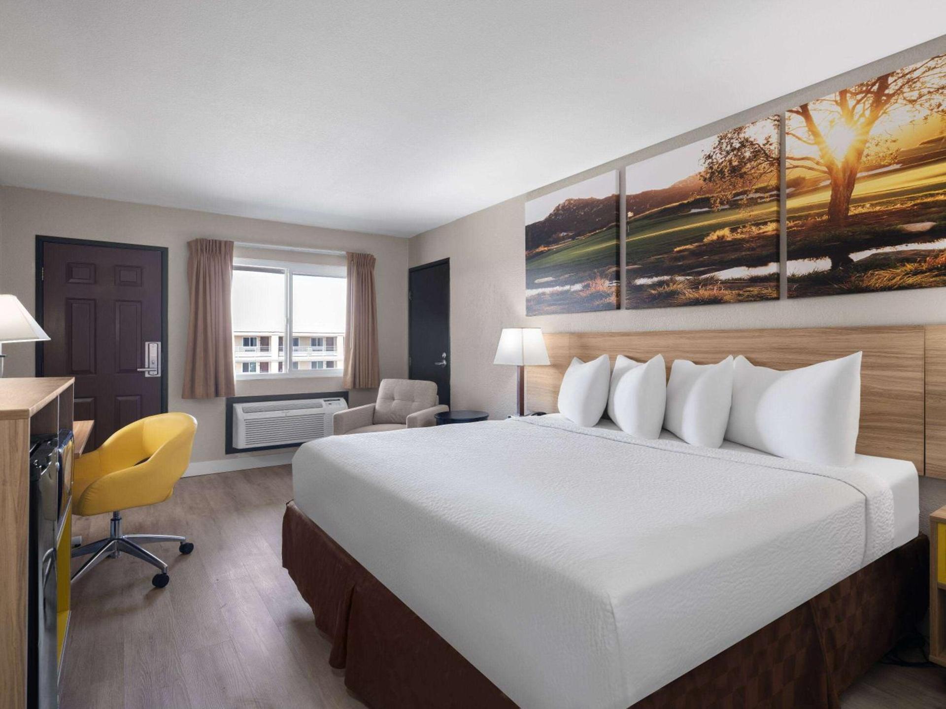 Days Inn by Wyndham Las Vegas Airport Near the Strip photo 25