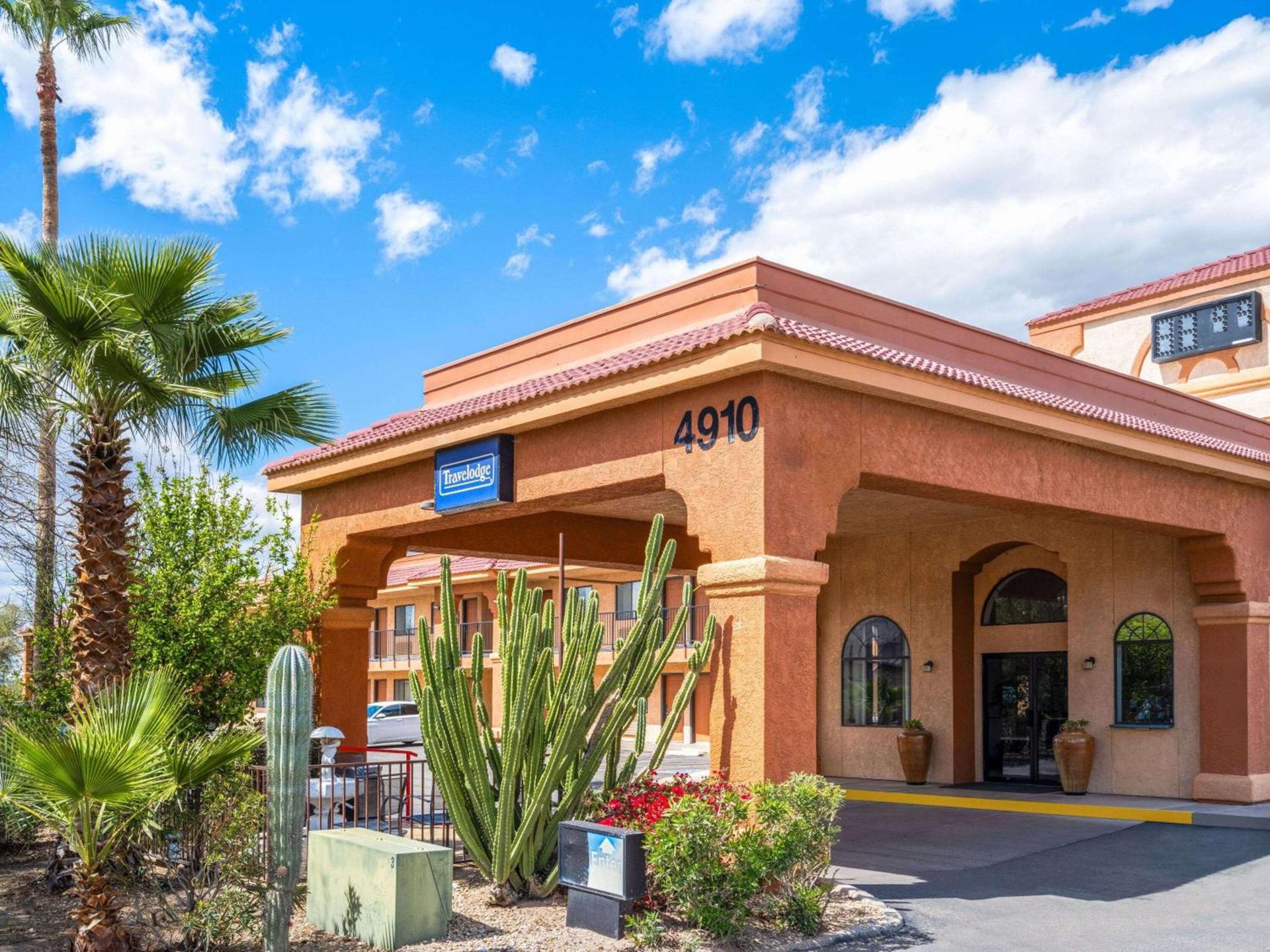 Travelodge by Wyndham Tucson AZ photo 1
