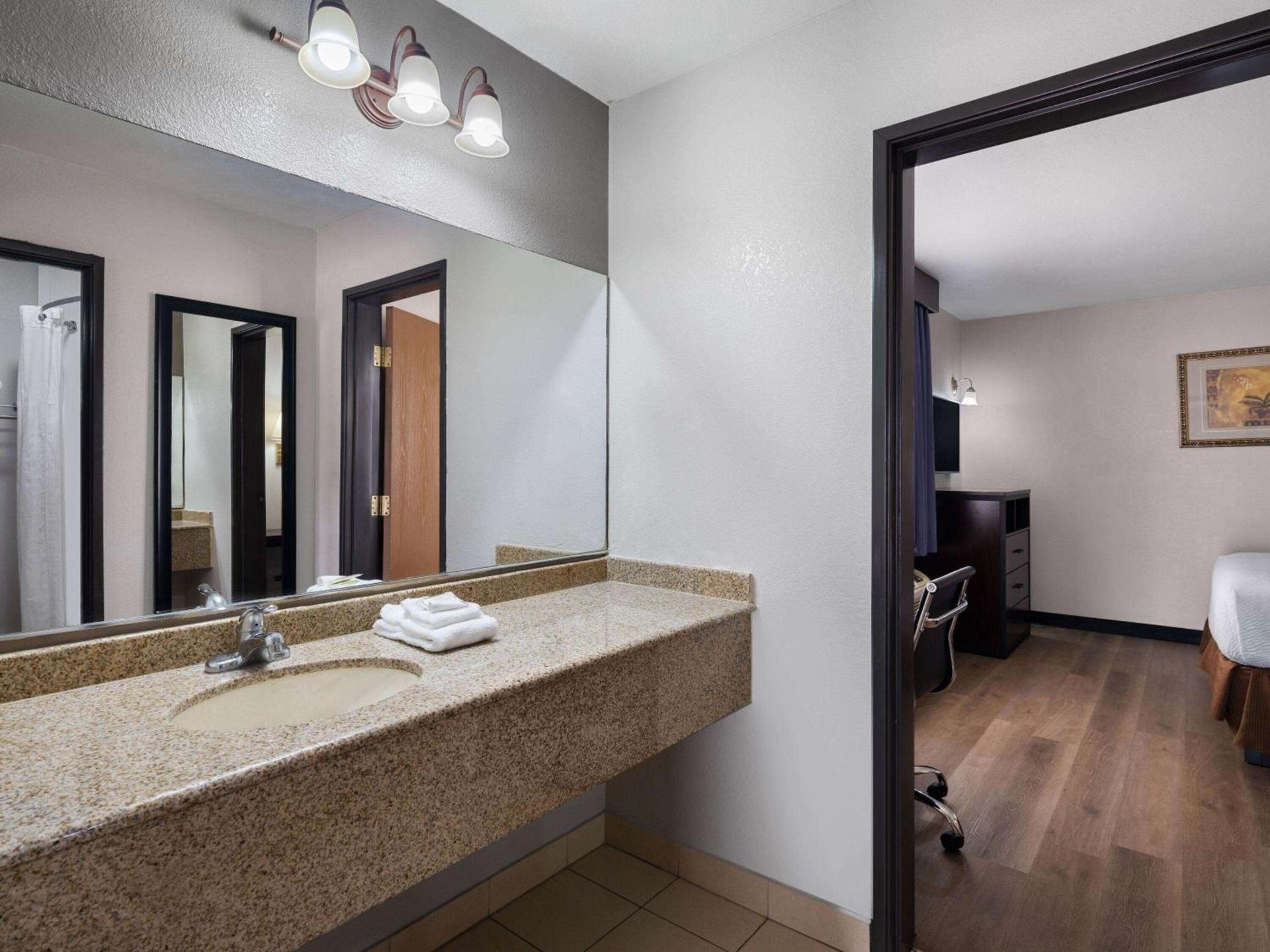 Travelodge by Wyndham Tucson AZ photo 15