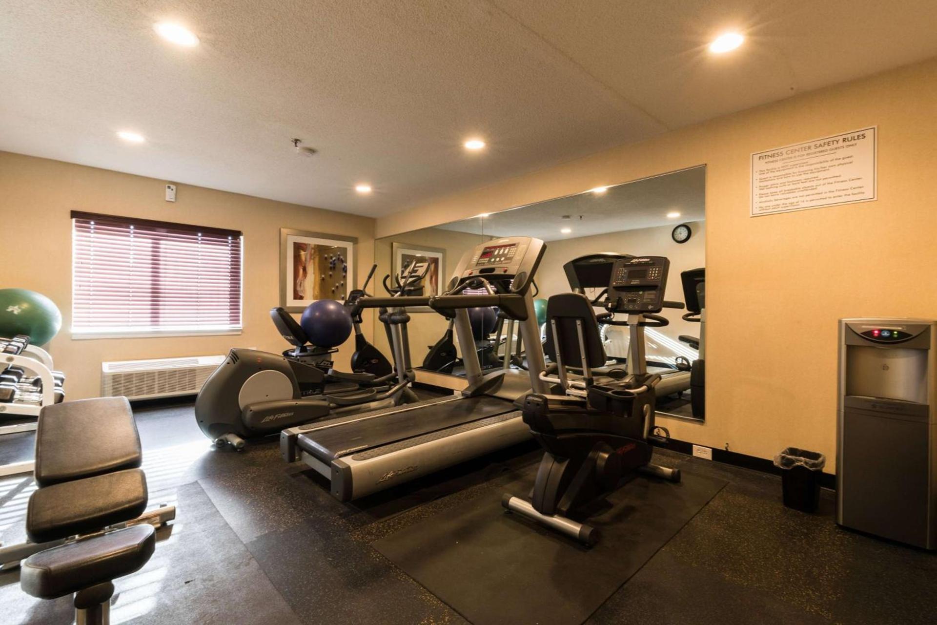 Baymont by Wyndham Detroit Airport/Romulus photo 7