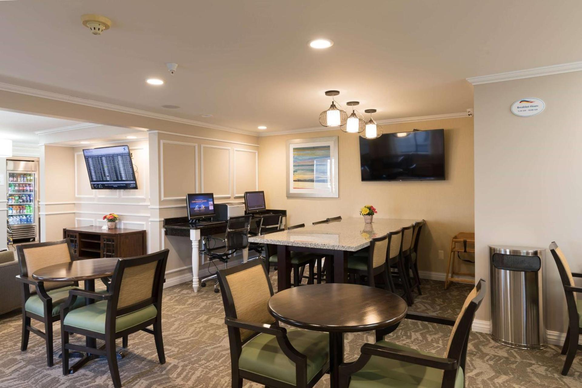 Baymont by Wyndham Detroit Airport/Romulus photo 17