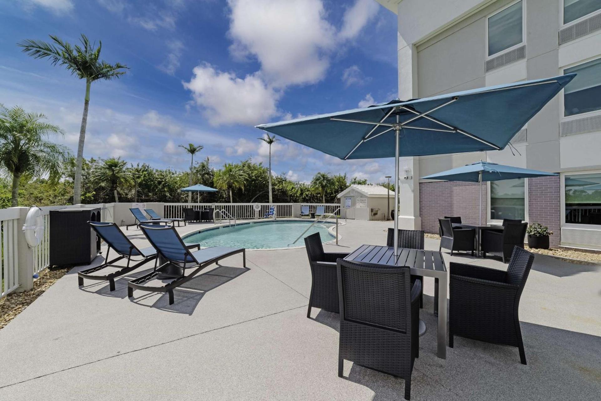 Hampton Inn Port Charlotte photo 8