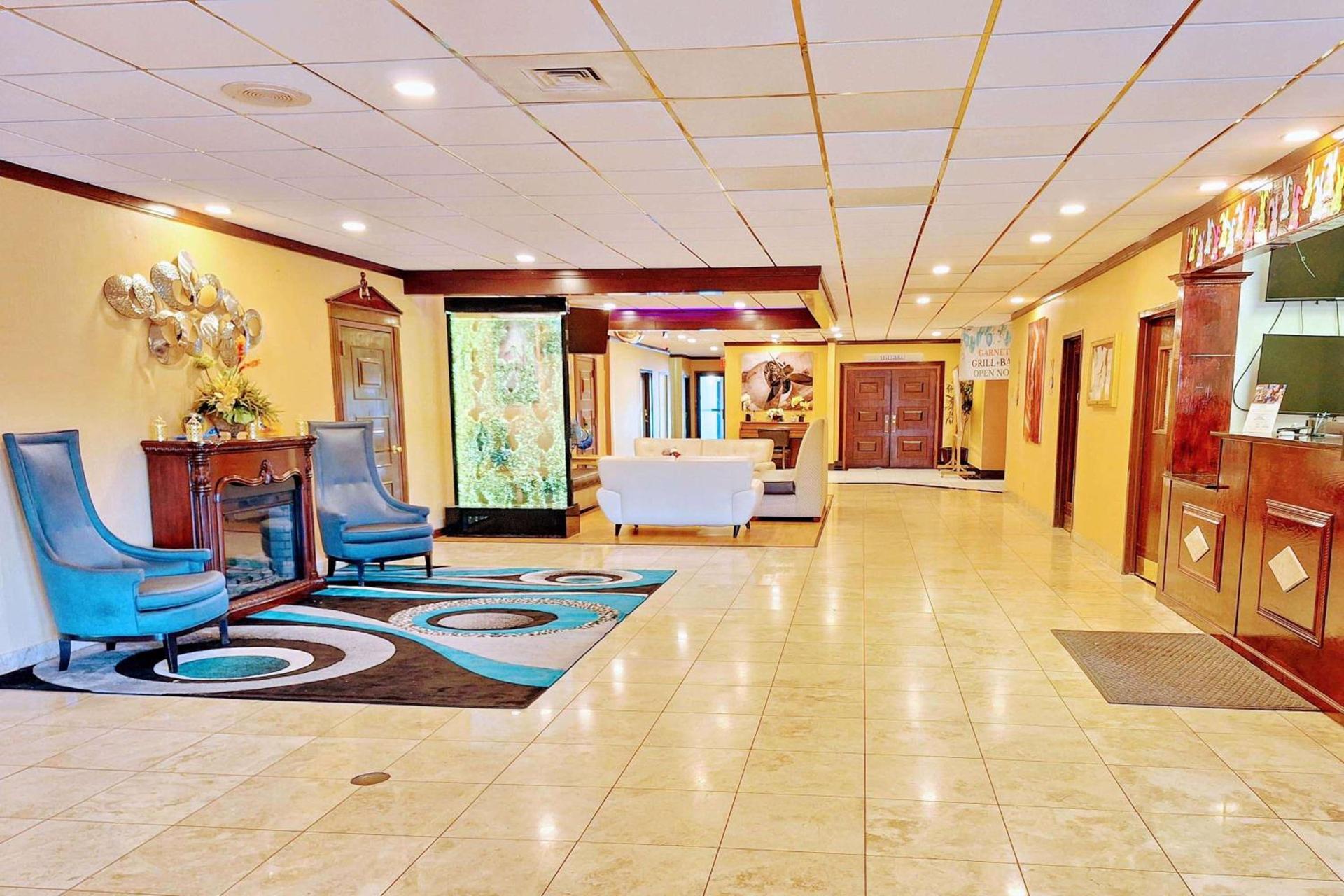 Travelodge by Wyndham Indianapolis Speedway photo 3