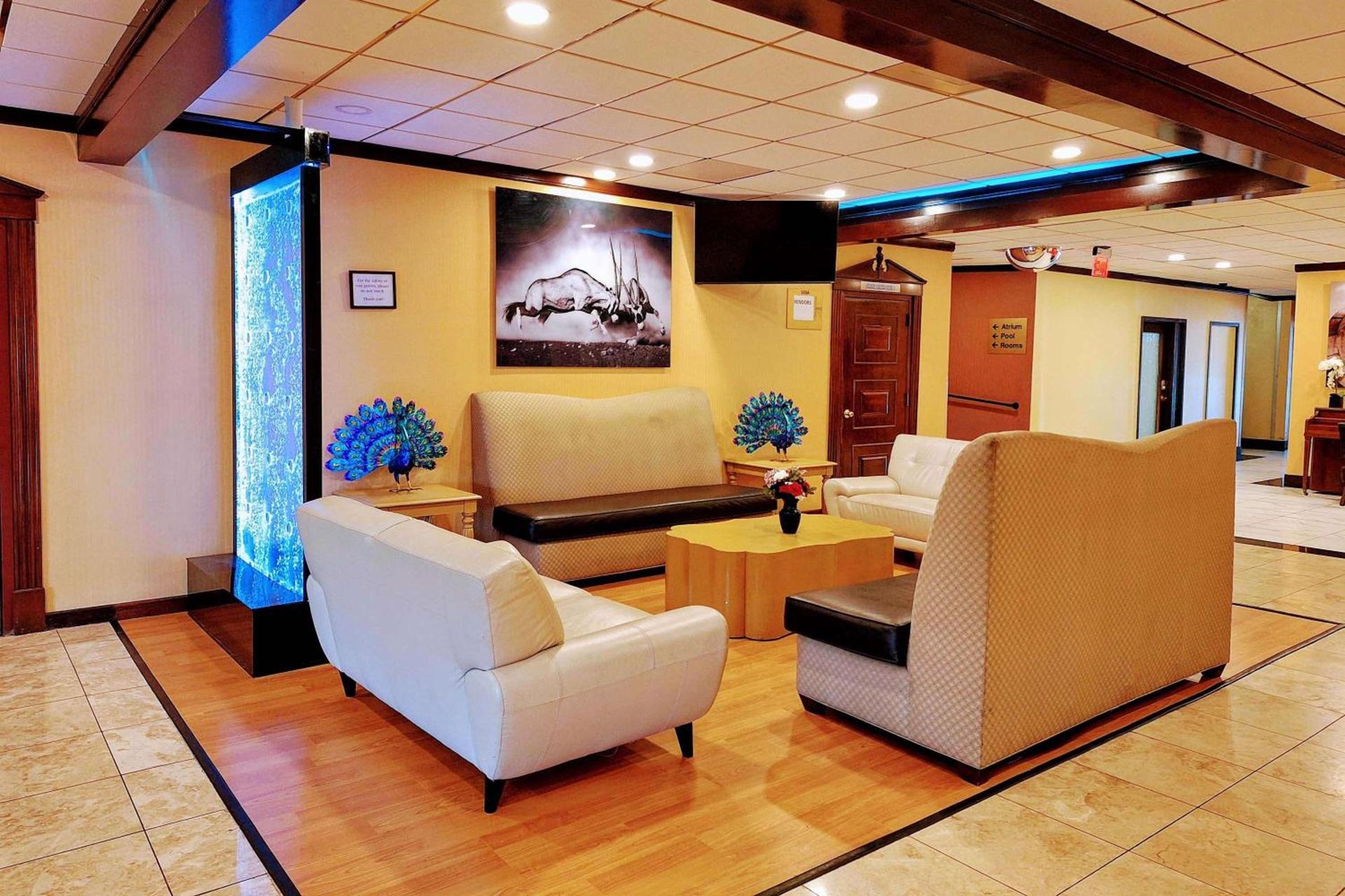 Travelodge by Wyndham Indianapolis Speedway photo 4