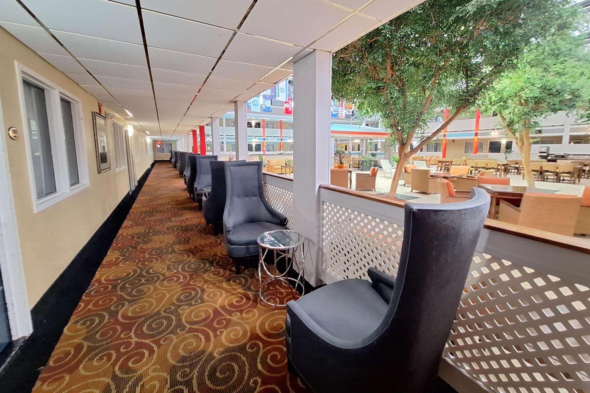Travelodge by Wyndham Indianapolis Speedway photo 12