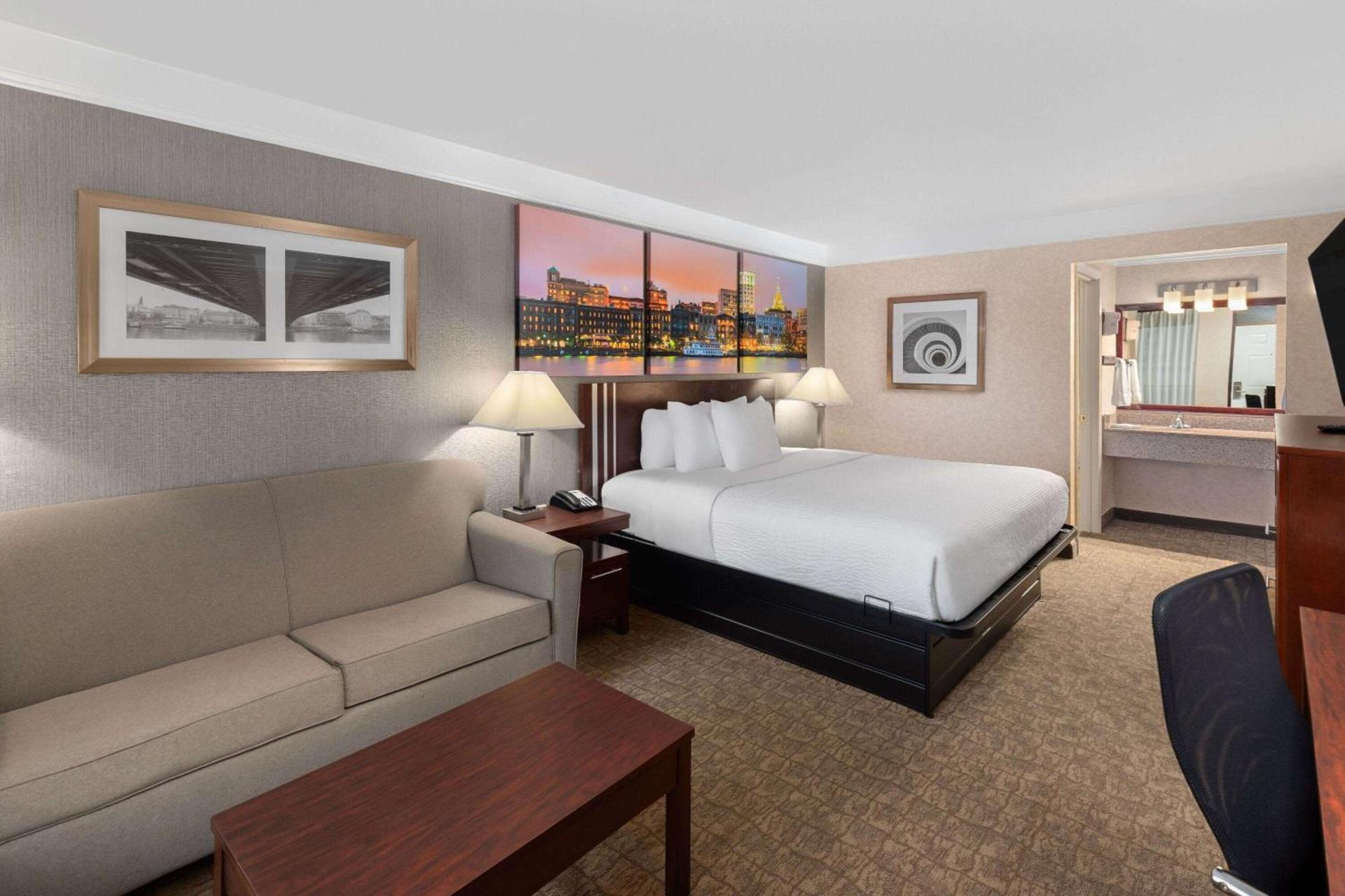 Days Inn by Wyndham Columbia Kentucky photo 28